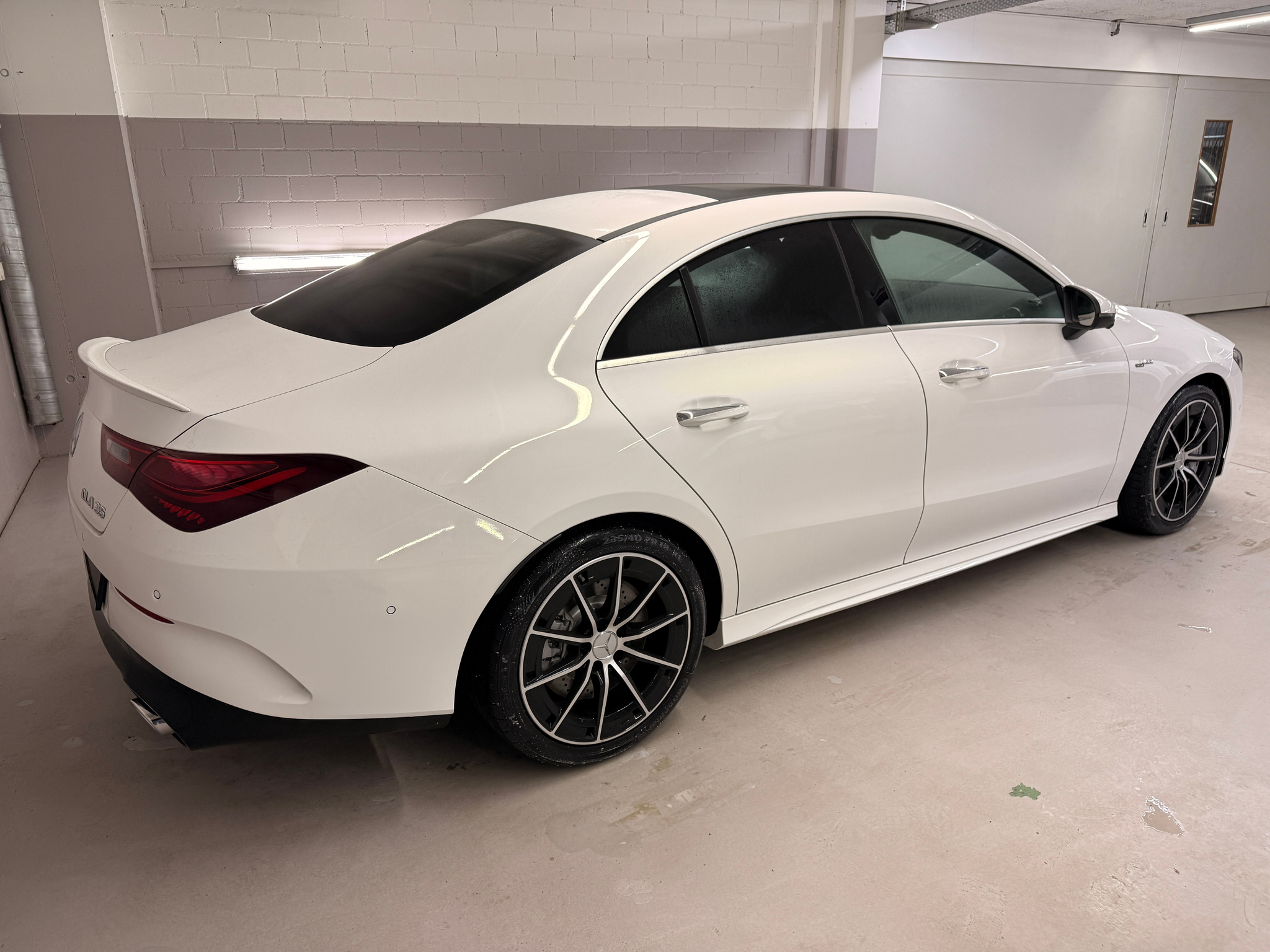 listing desktop thumbnail image 3