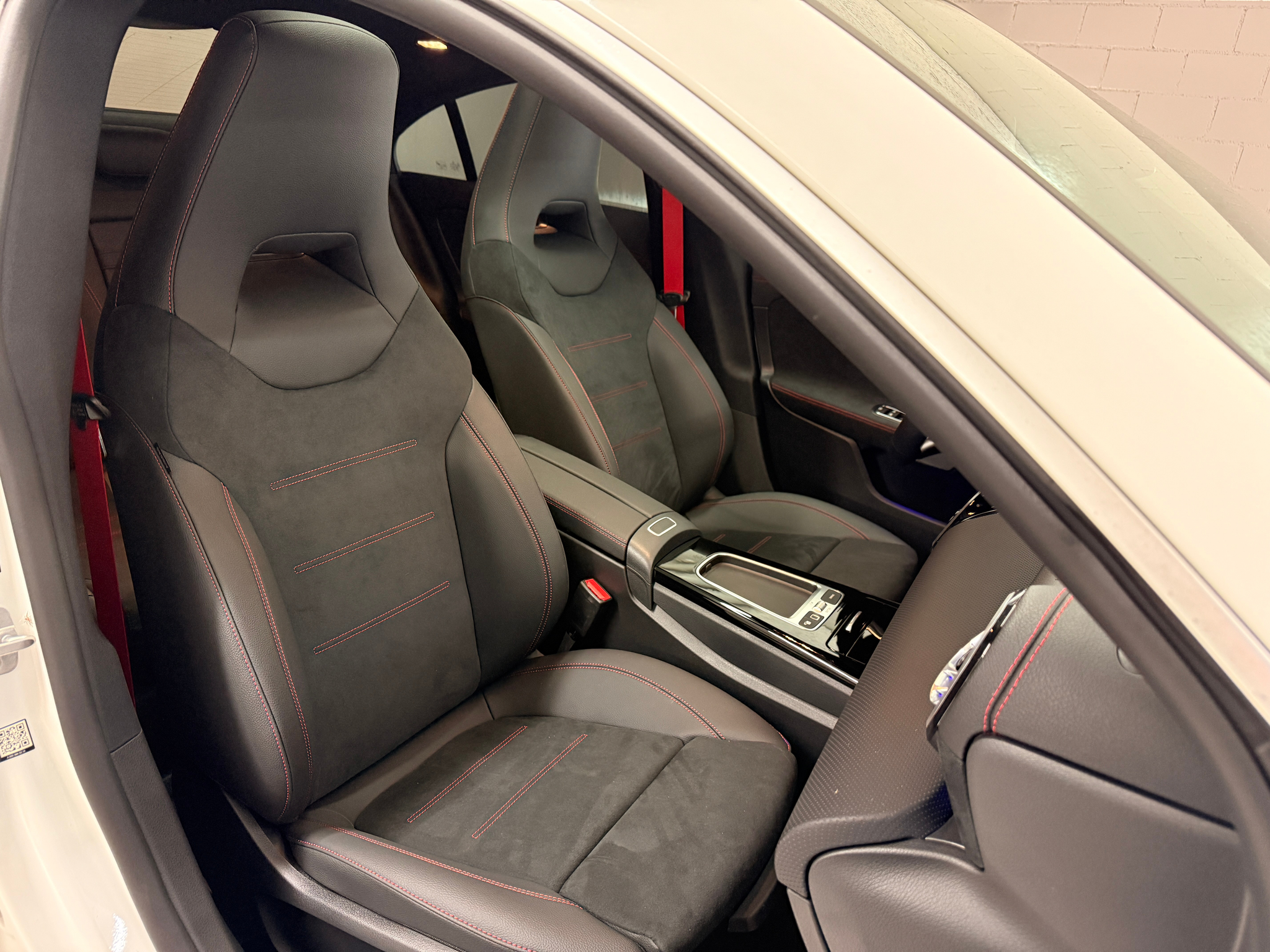 listing desktop thumbnail image 9