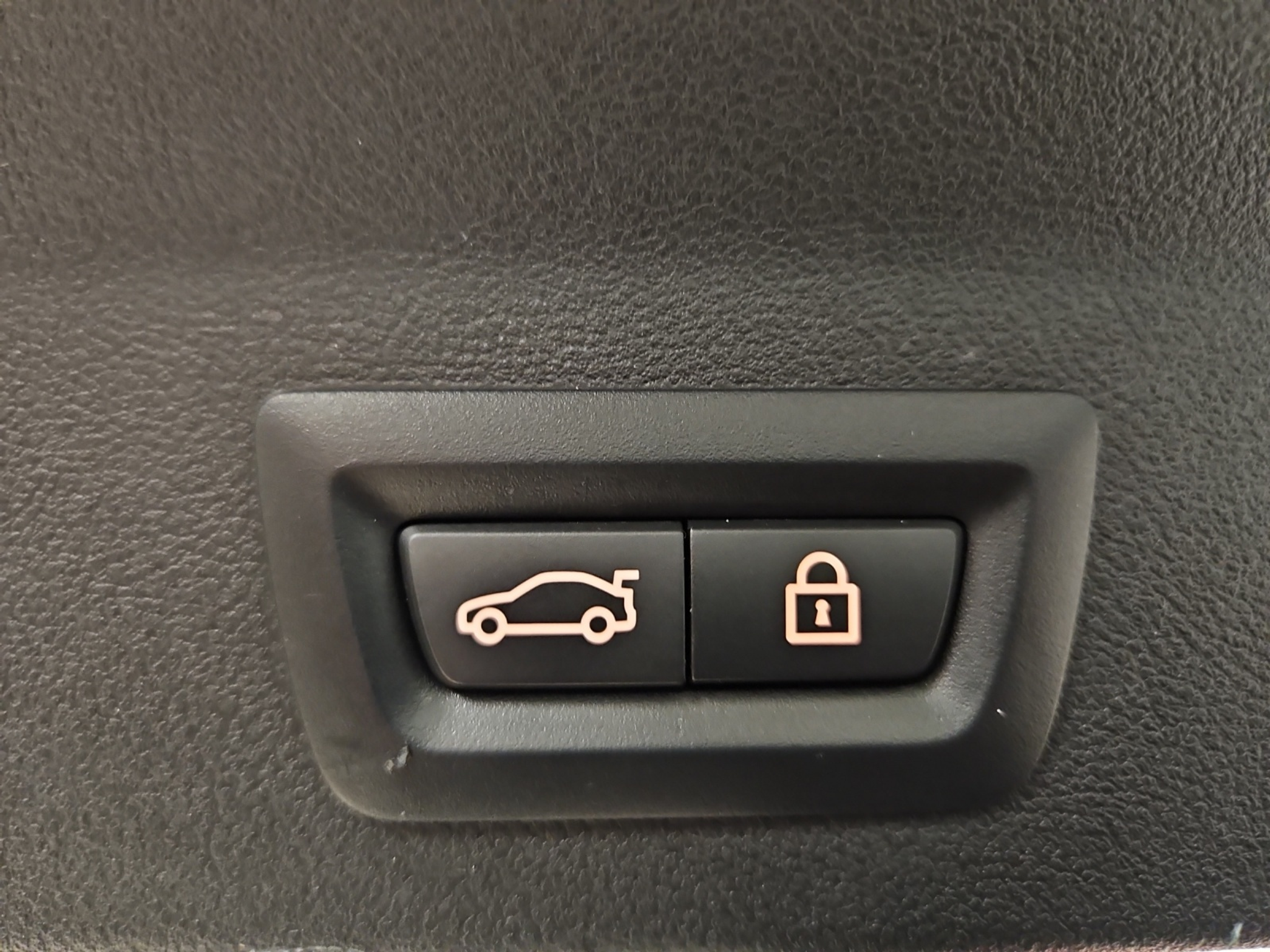 listing desktop thumbnail image 15