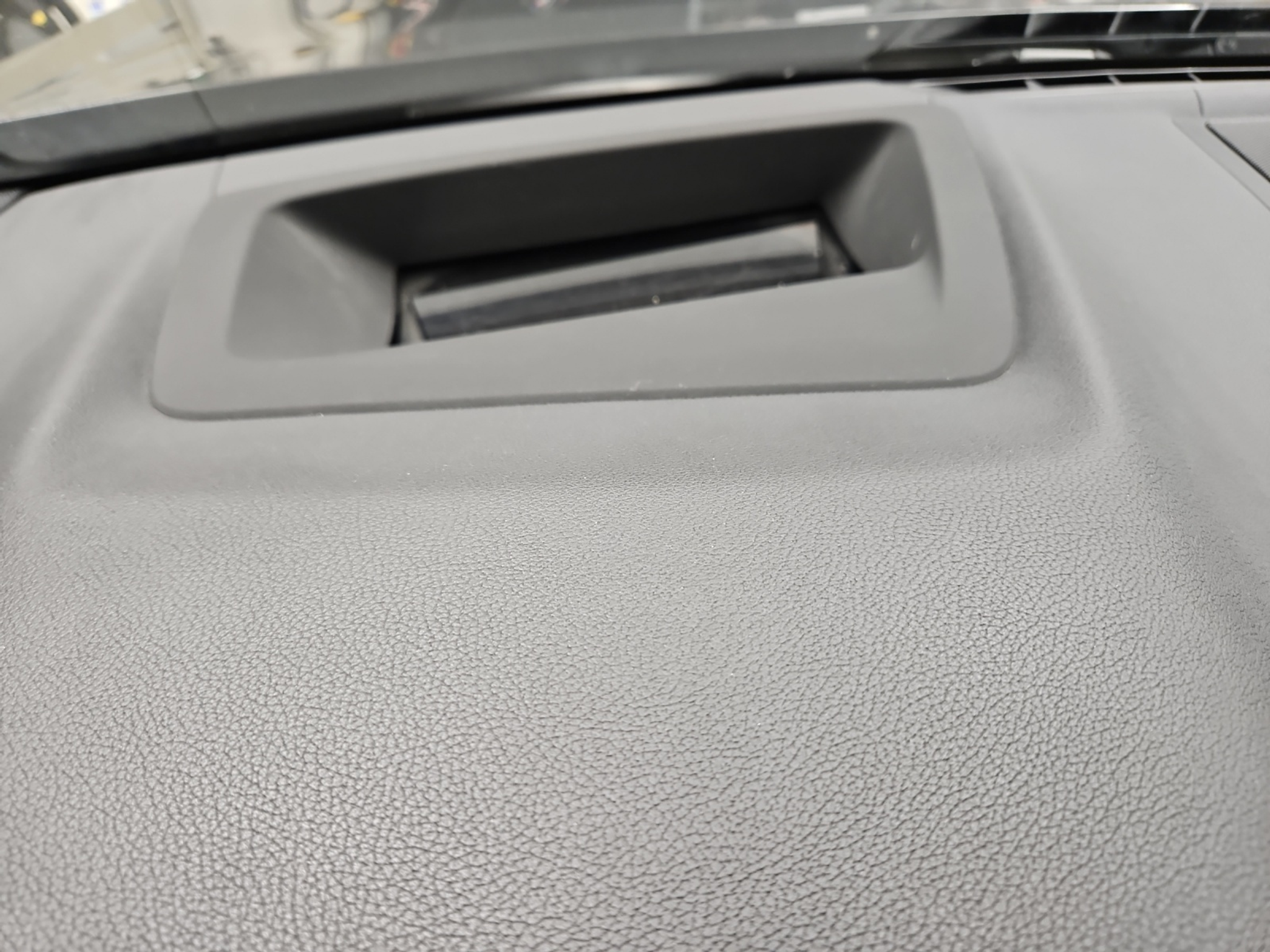 listing desktop thumbnail image 18