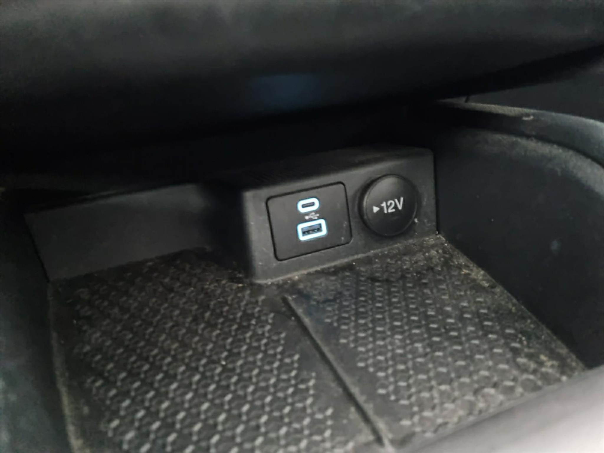 listing desktop thumbnail image 10