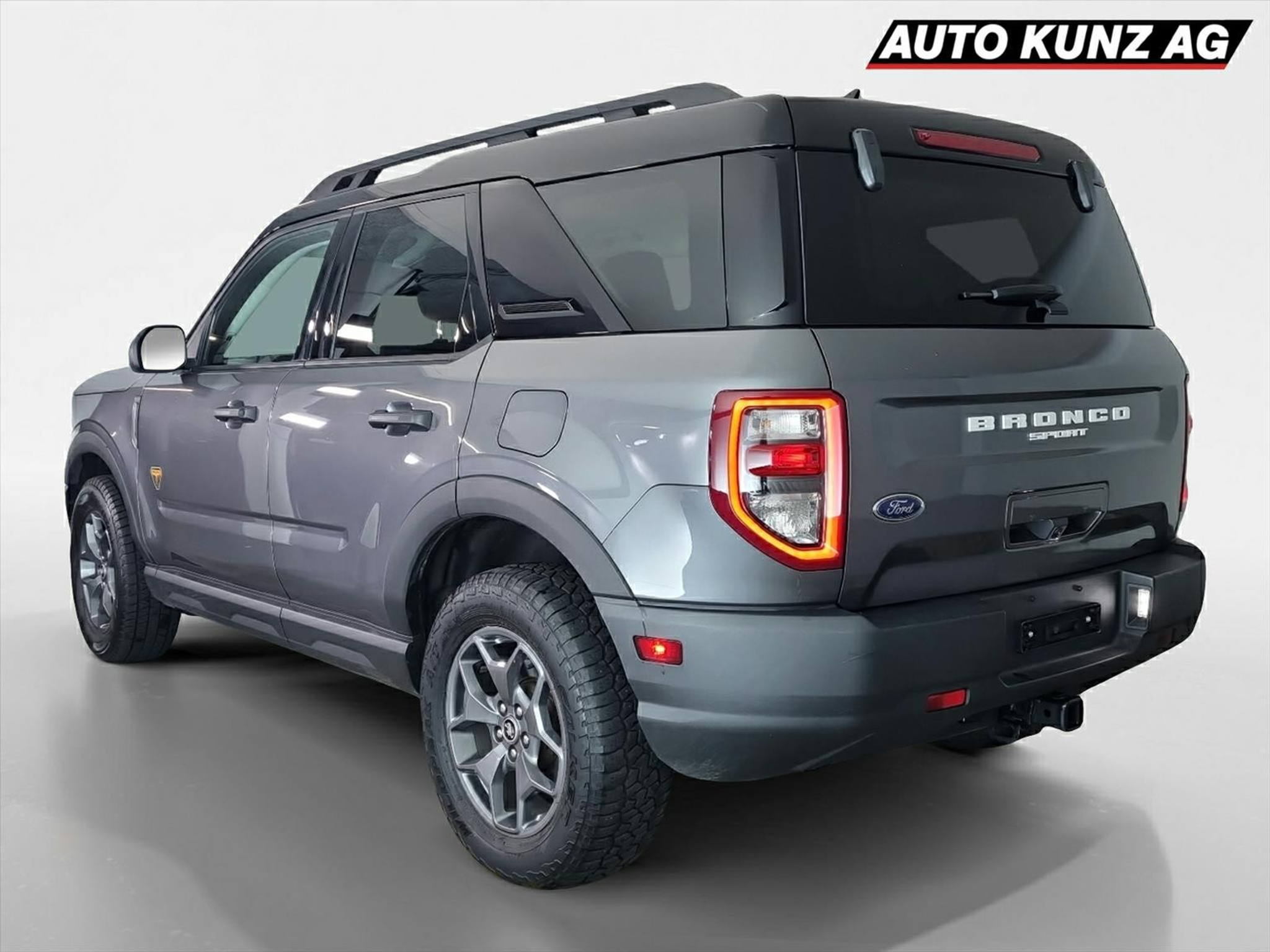 listing desktop thumbnail image 1