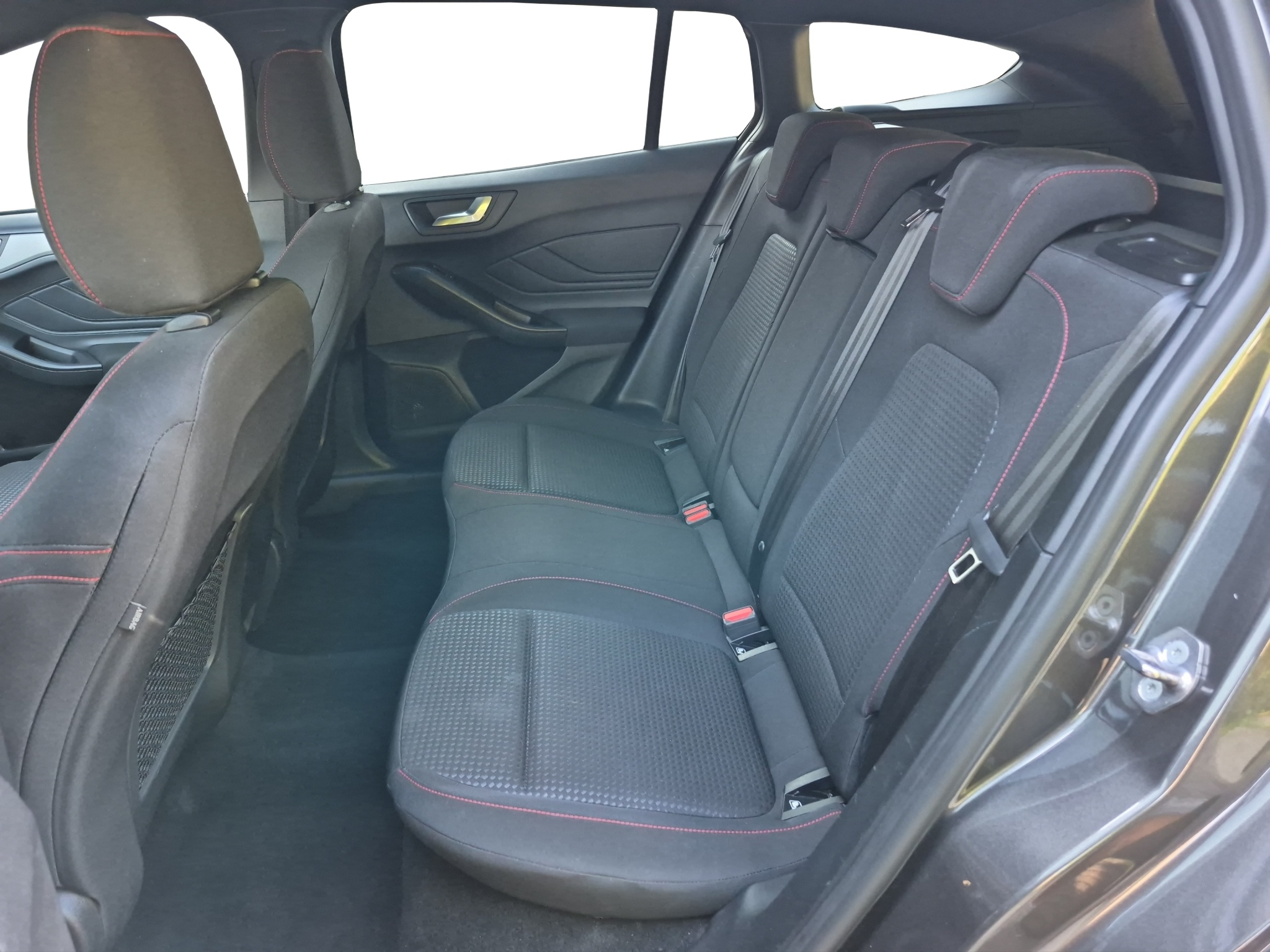 listing desktop thumbnail image 11