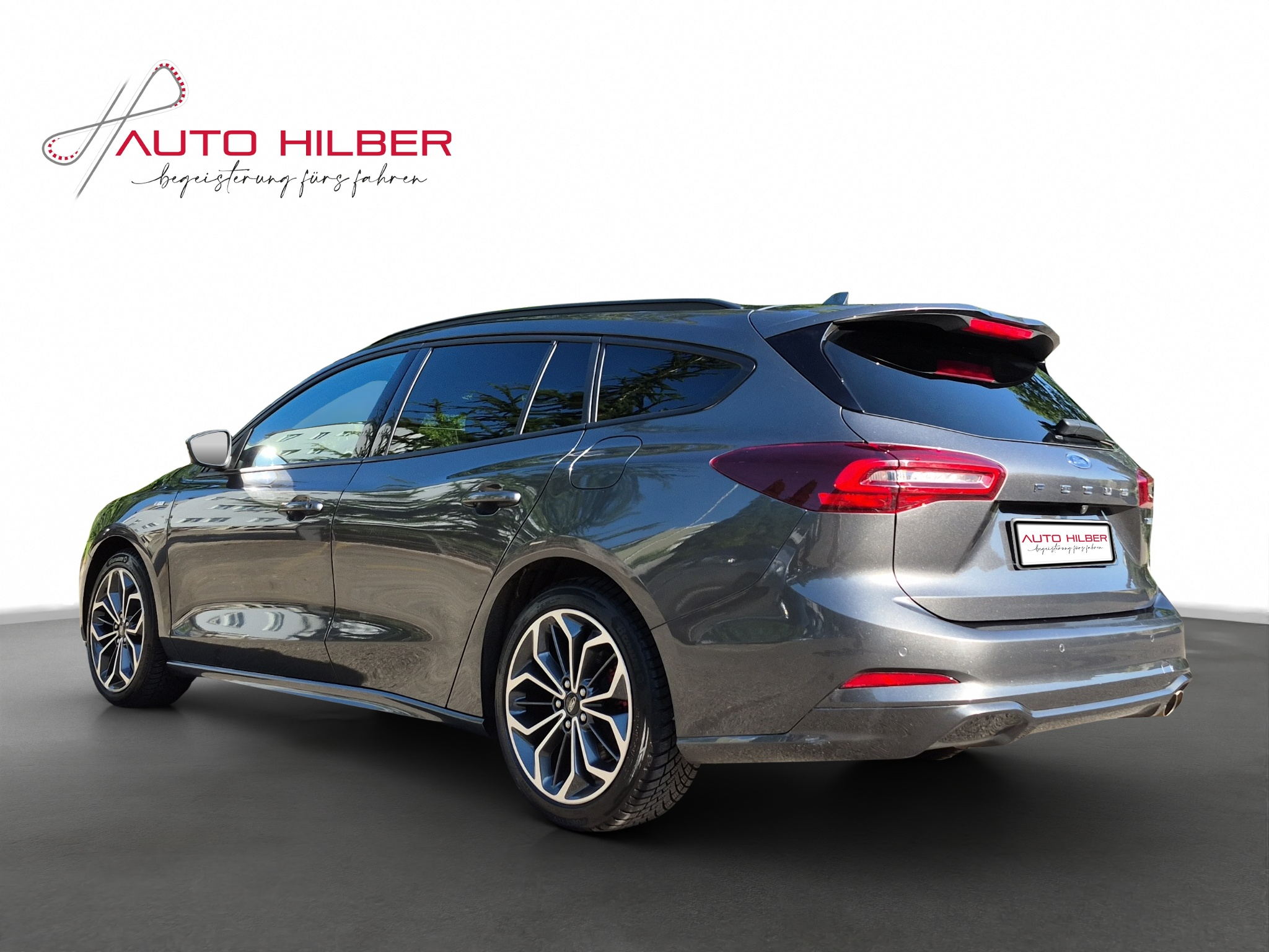 listing desktop thumbnail image 3