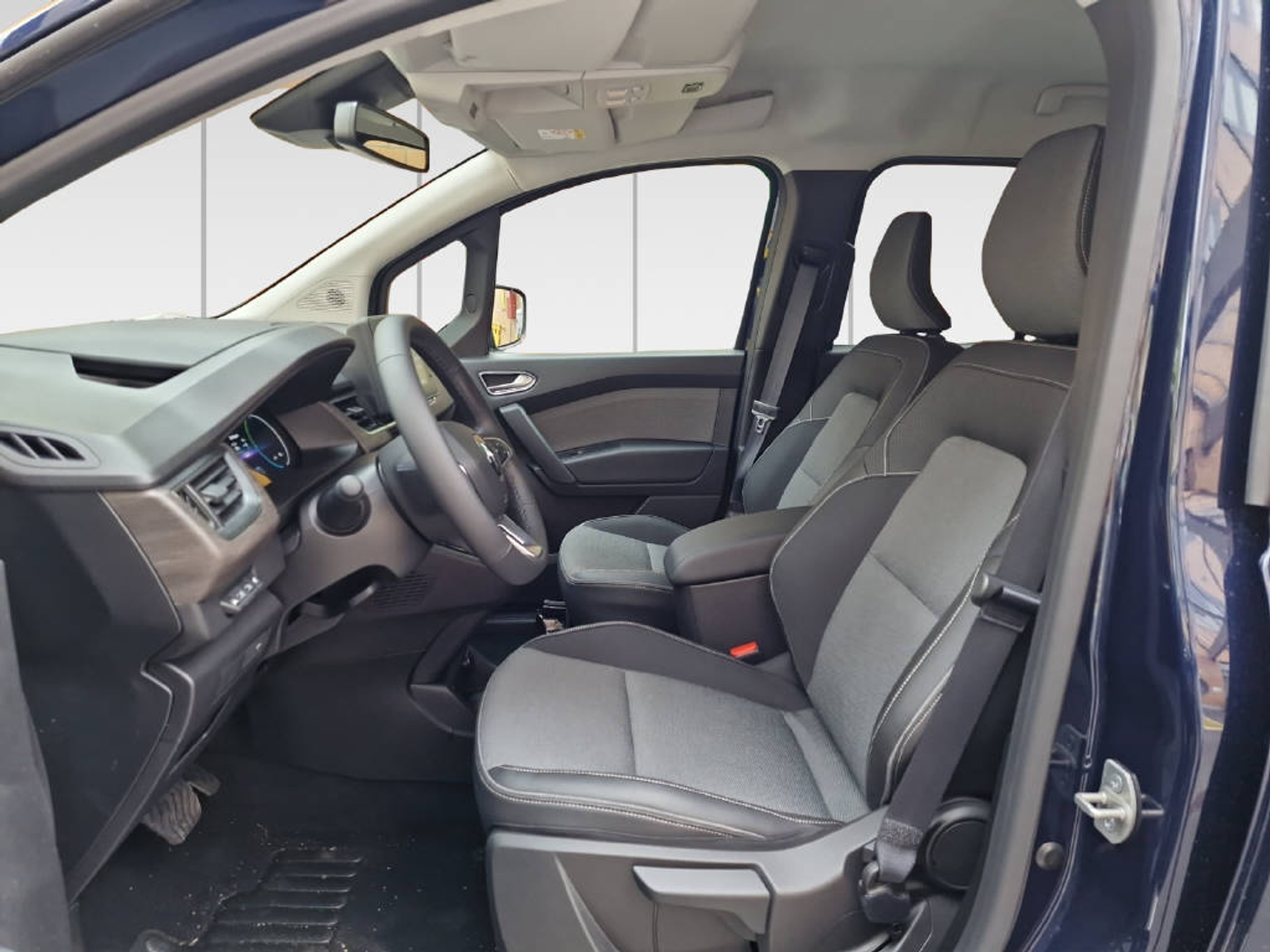 listing desktop thumbnail image 3