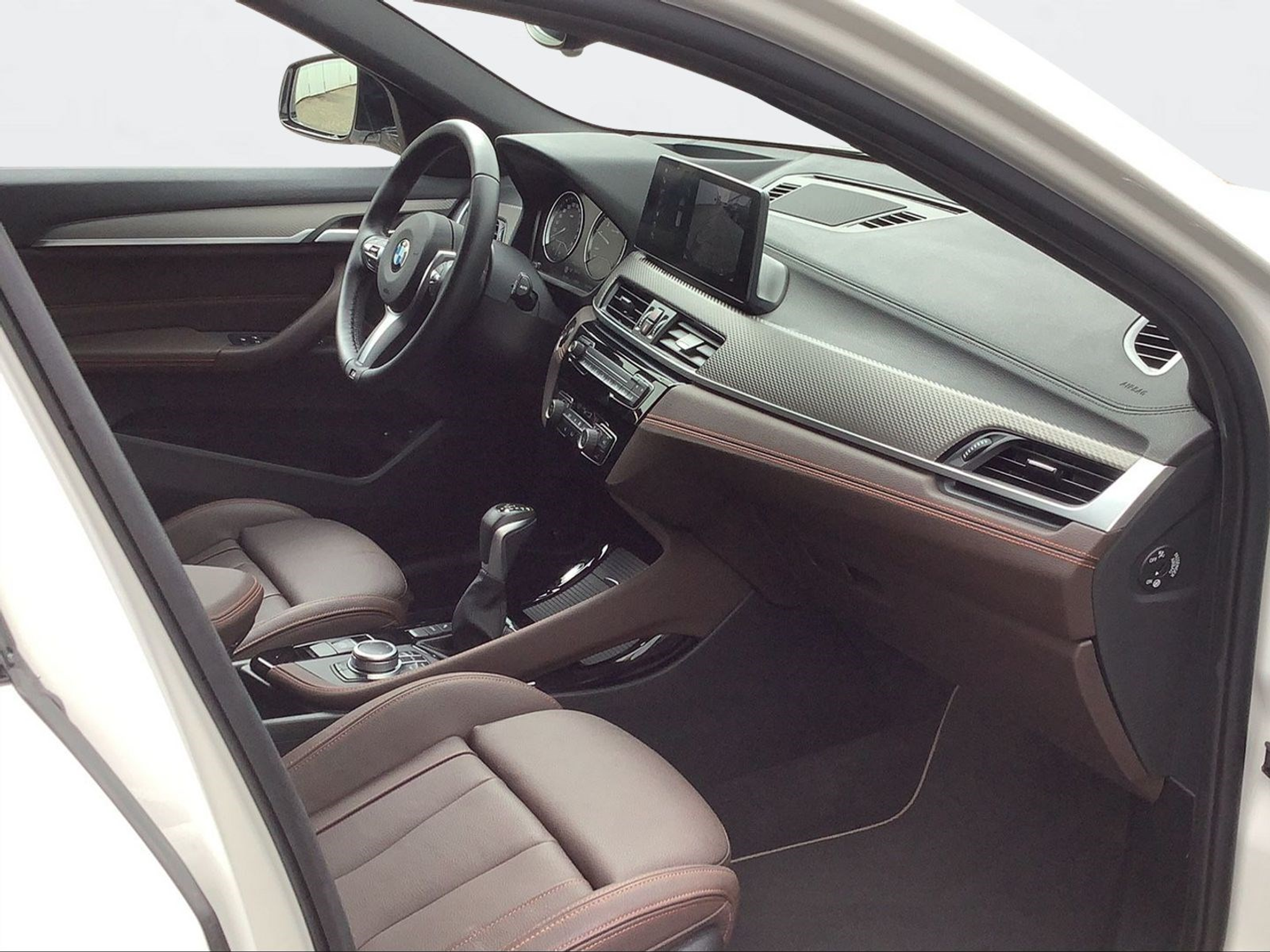 listing desktop thumbnail image 16