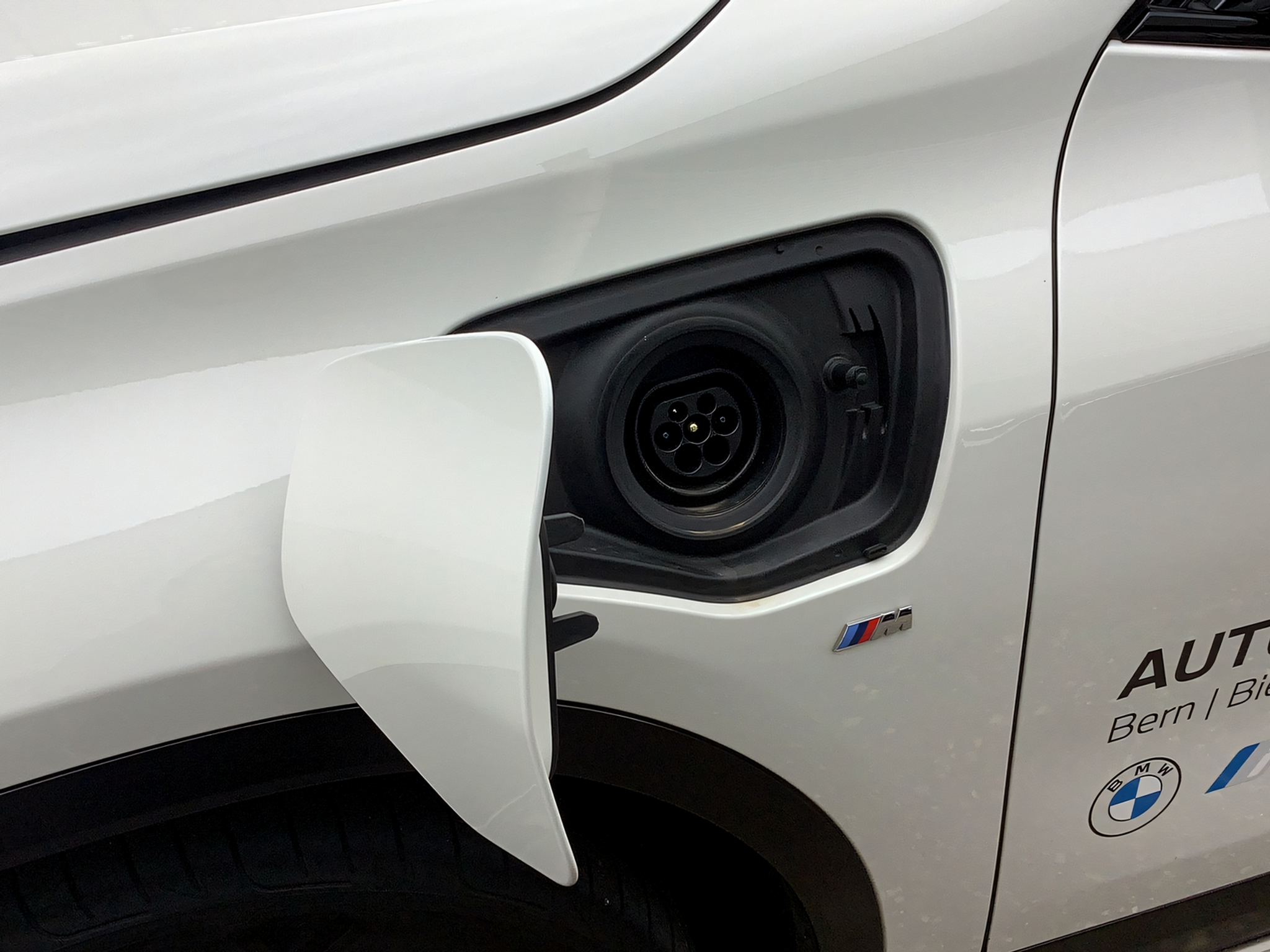 listing desktop thumbnail image 10