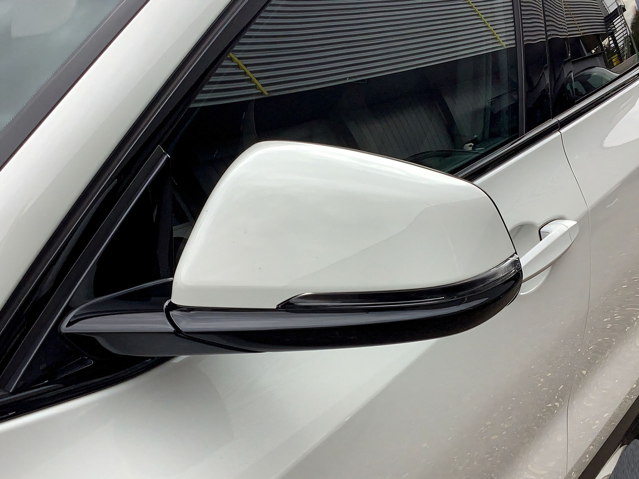 listing desktop thumbnail image 9