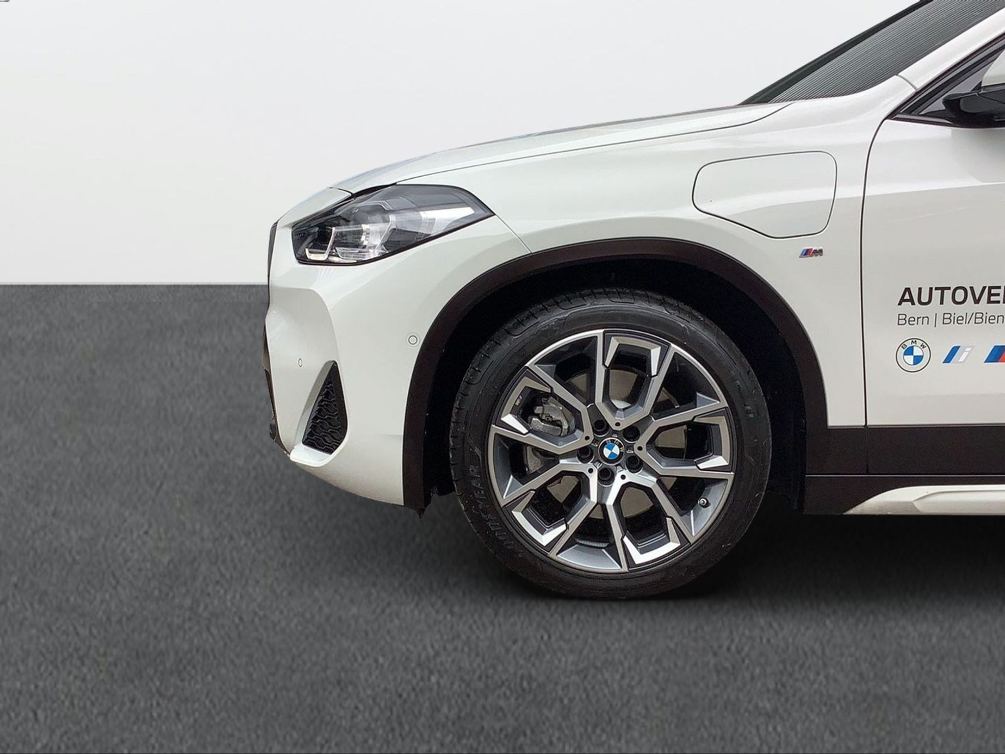 listing desktop thumbnail image 6