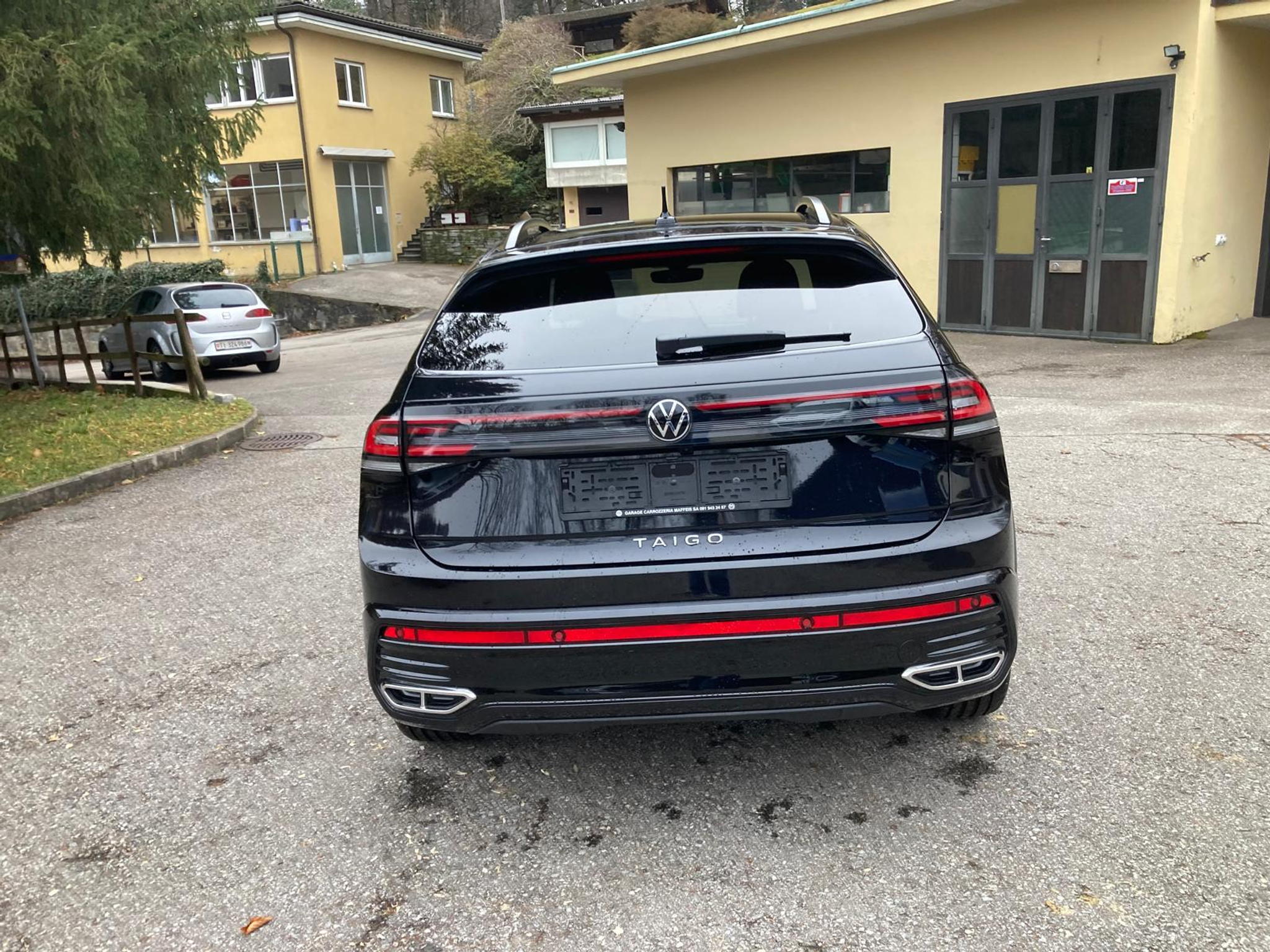 listing desktop thumbnail image 5