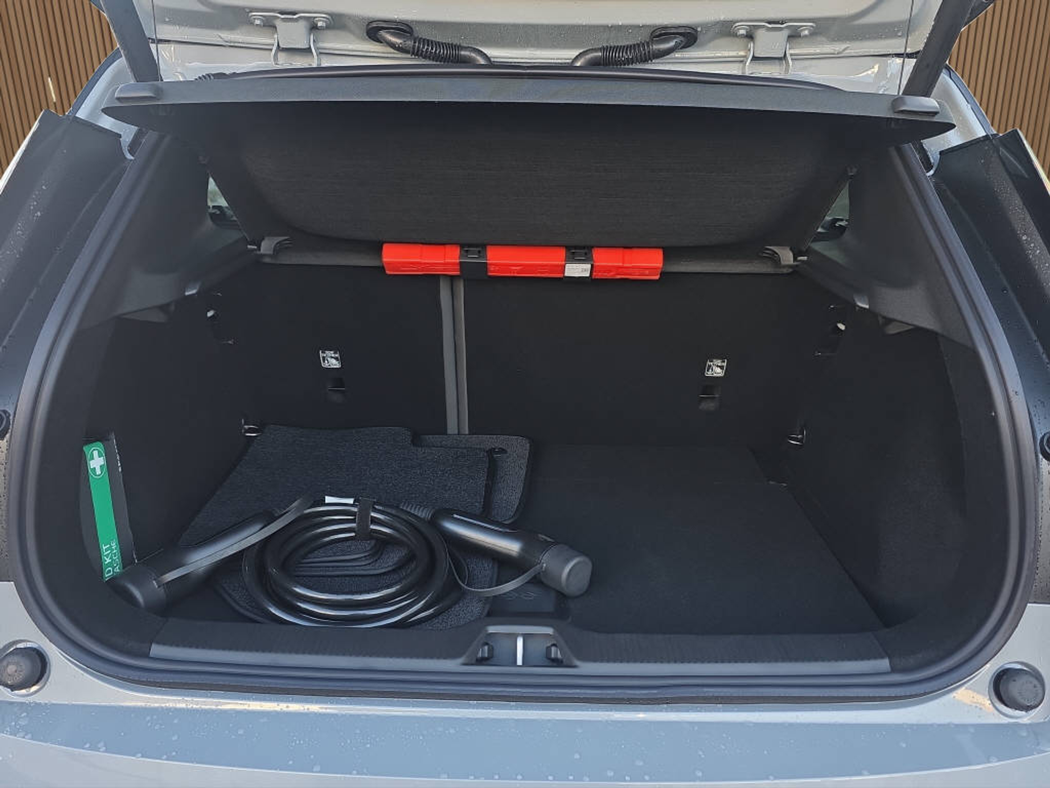 listing desktop thumbnail image 14