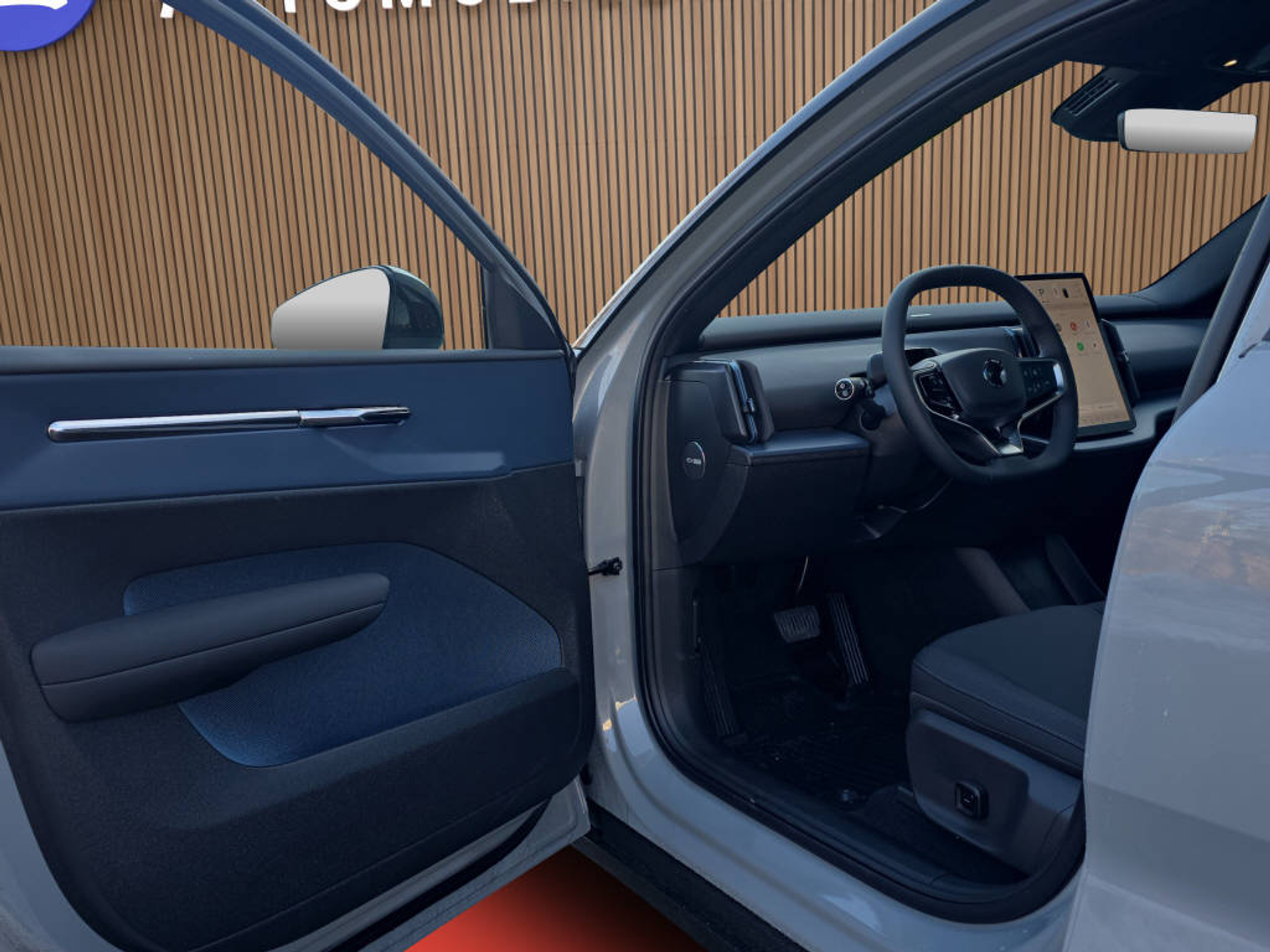 listing desktop thumbnail image 10