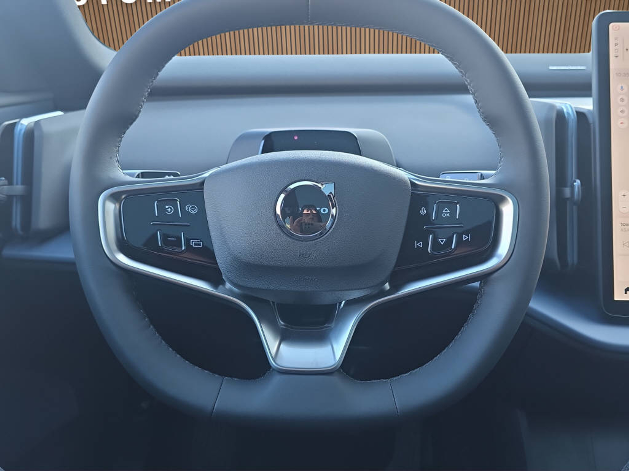 listing desktop thumbnail image 15