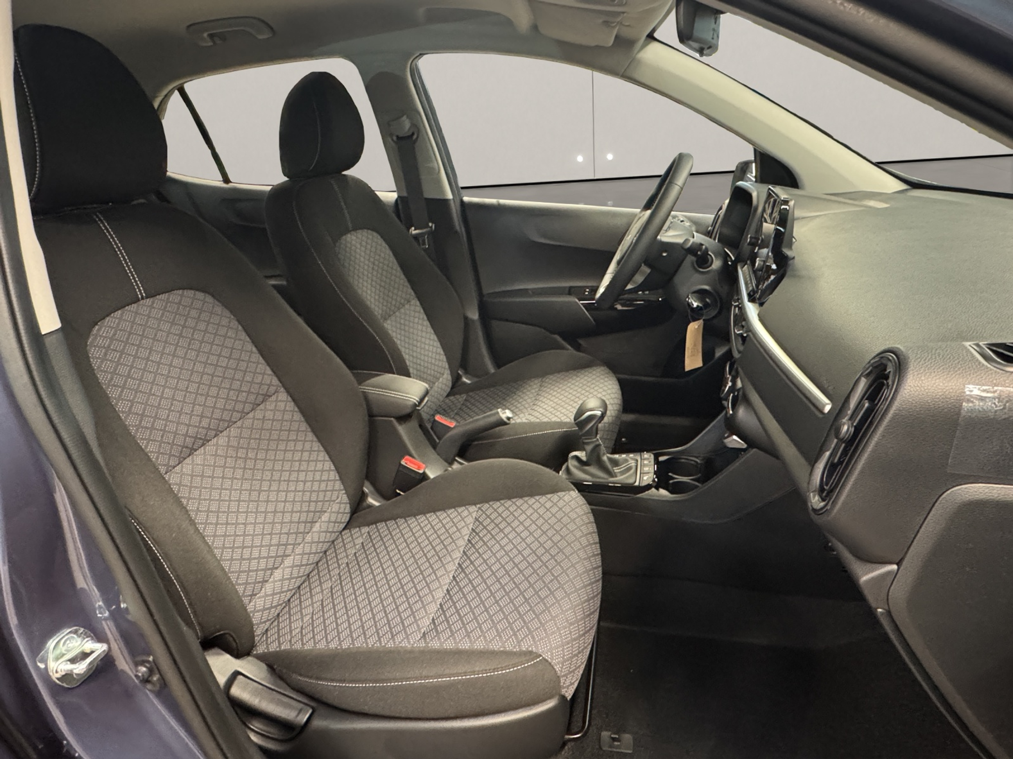 listing desktop thumbnail image 11