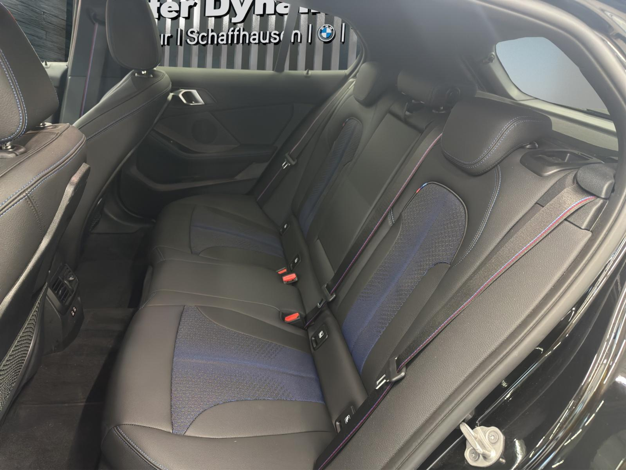 listing desktop thumbnail image 15