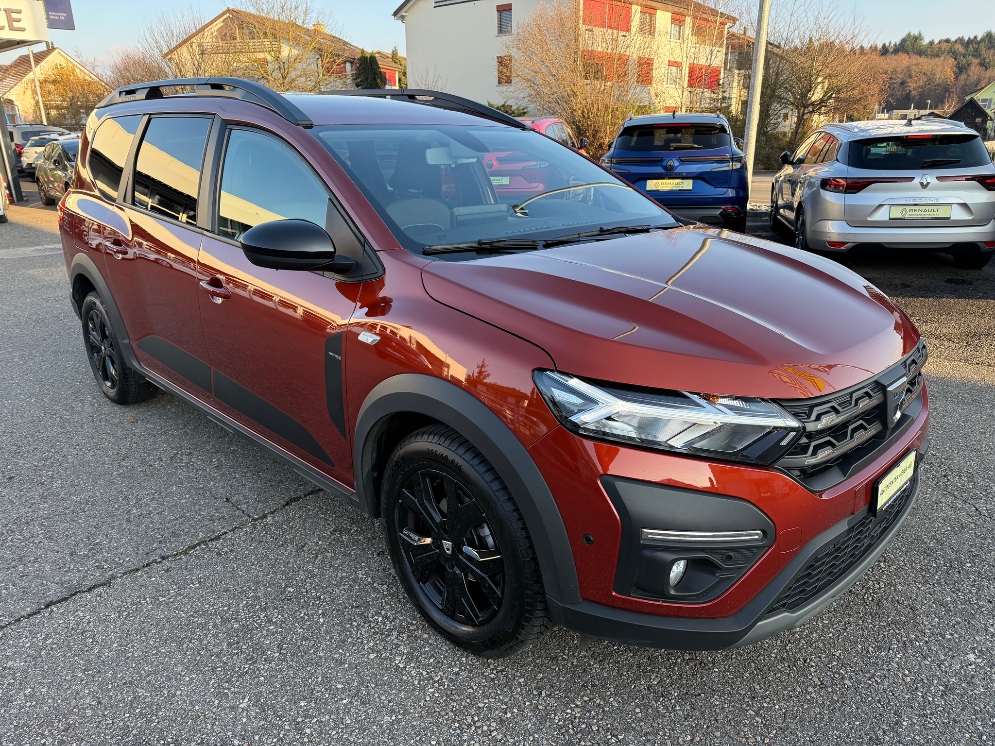 listing desktop thumbnail image 7