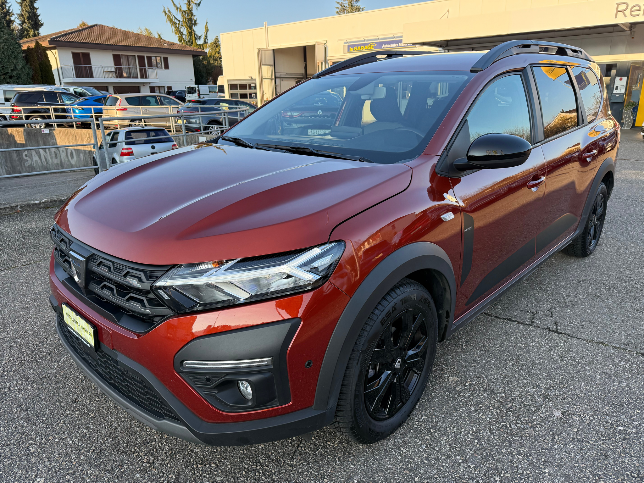 listing desktop thumbnail image 1