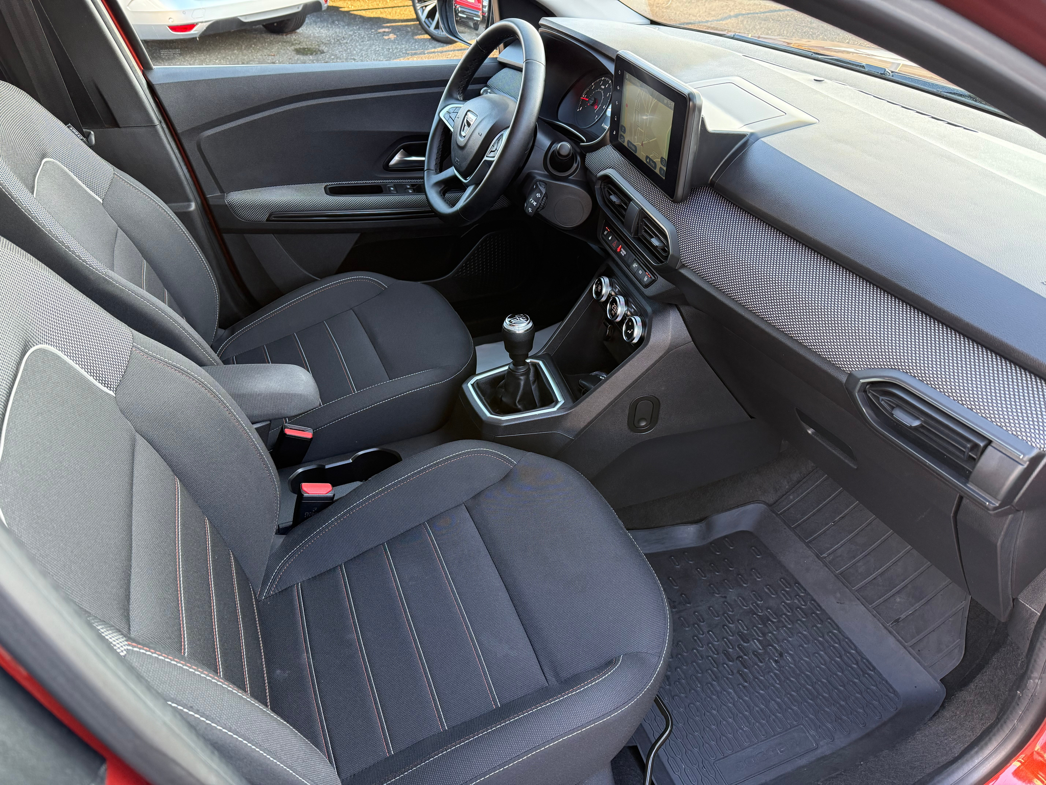 listing desktop thumbnail image 9