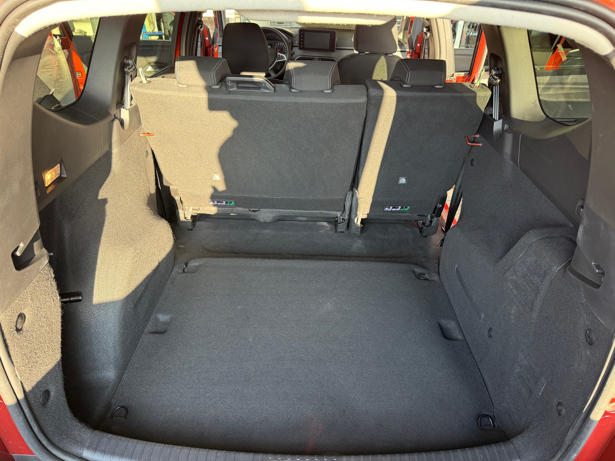 listing desktop thumbnail image 12