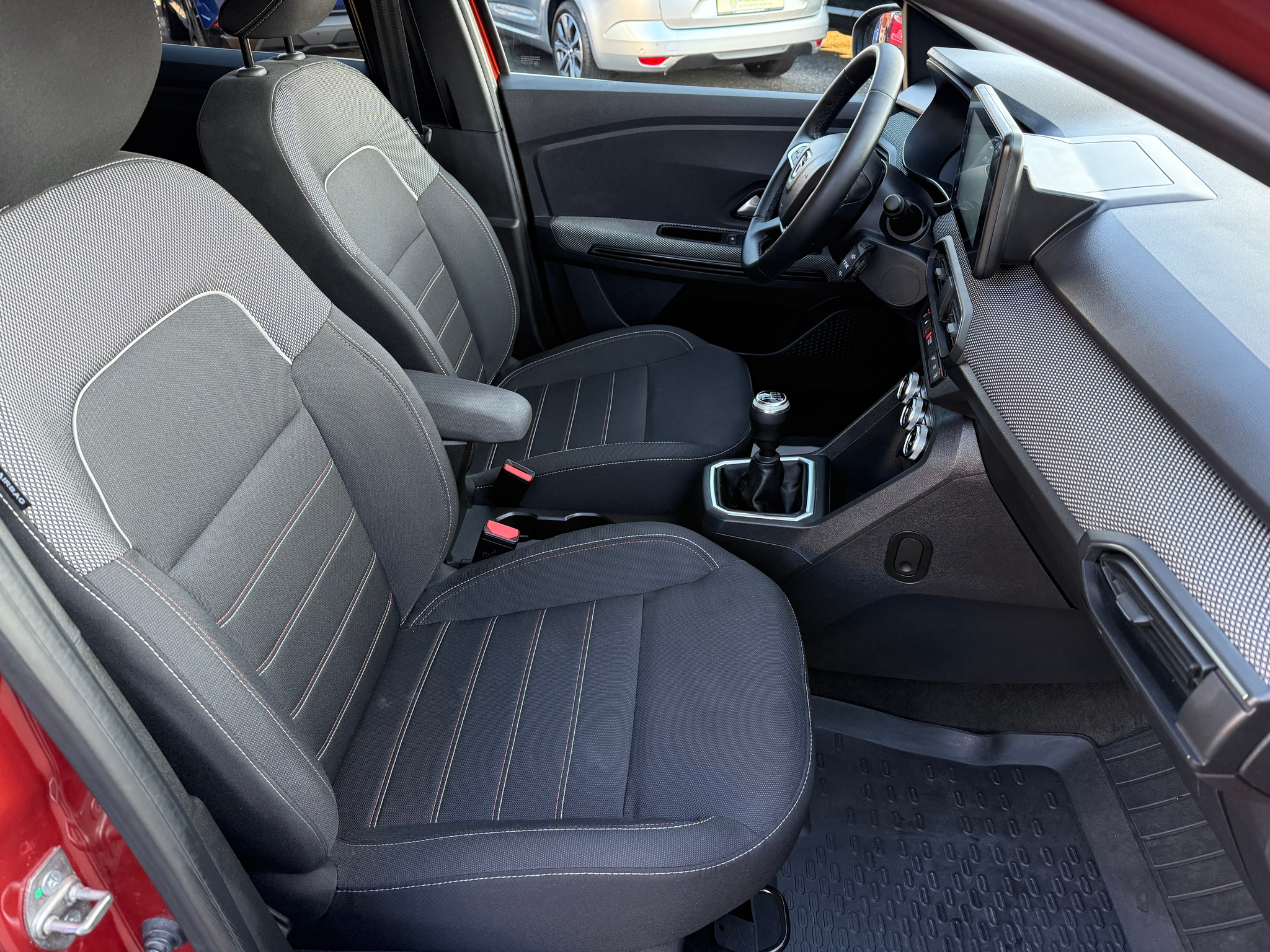 listing desktop thumbnail image 10