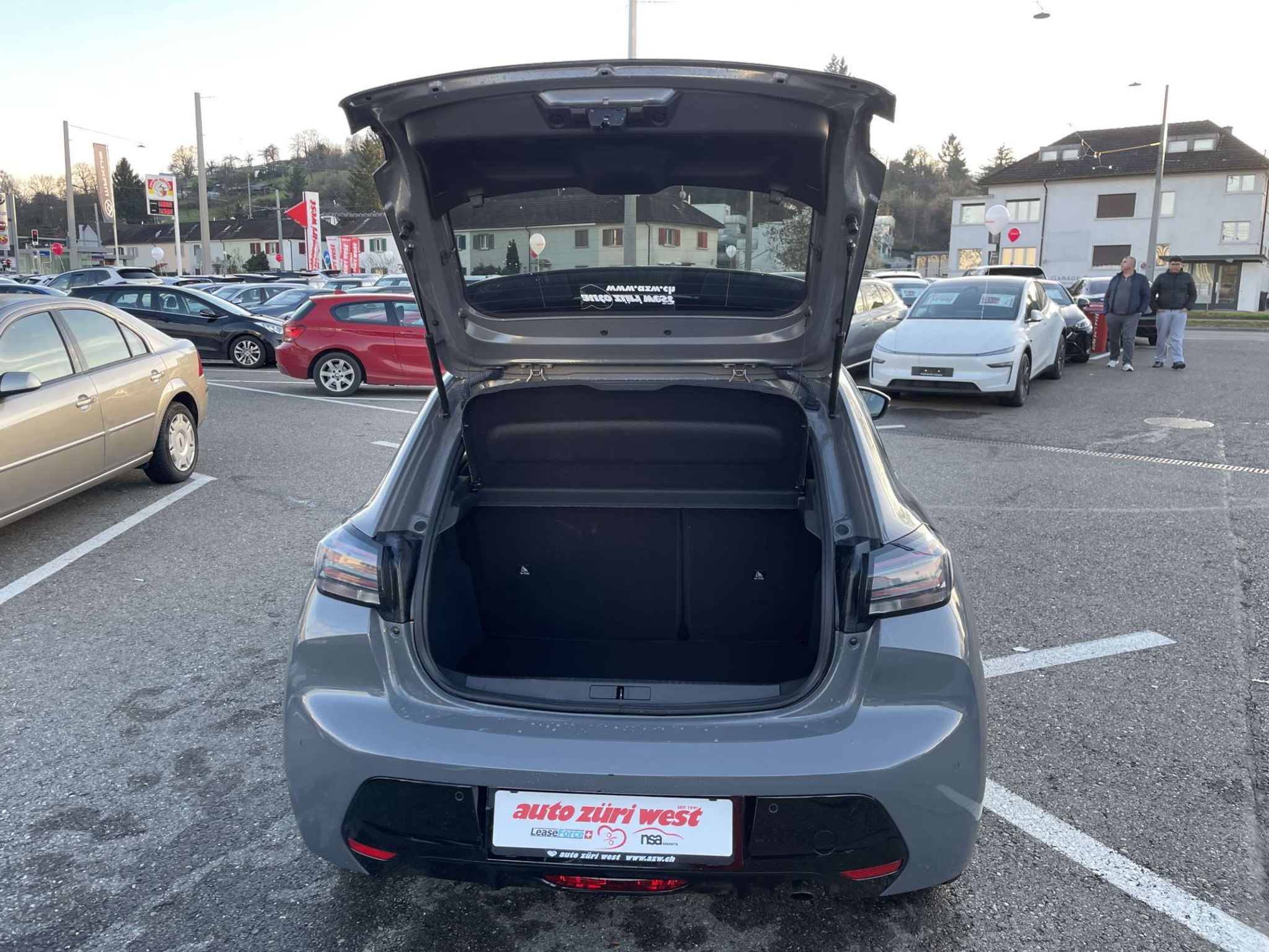 listing desktop thumbnail image 7