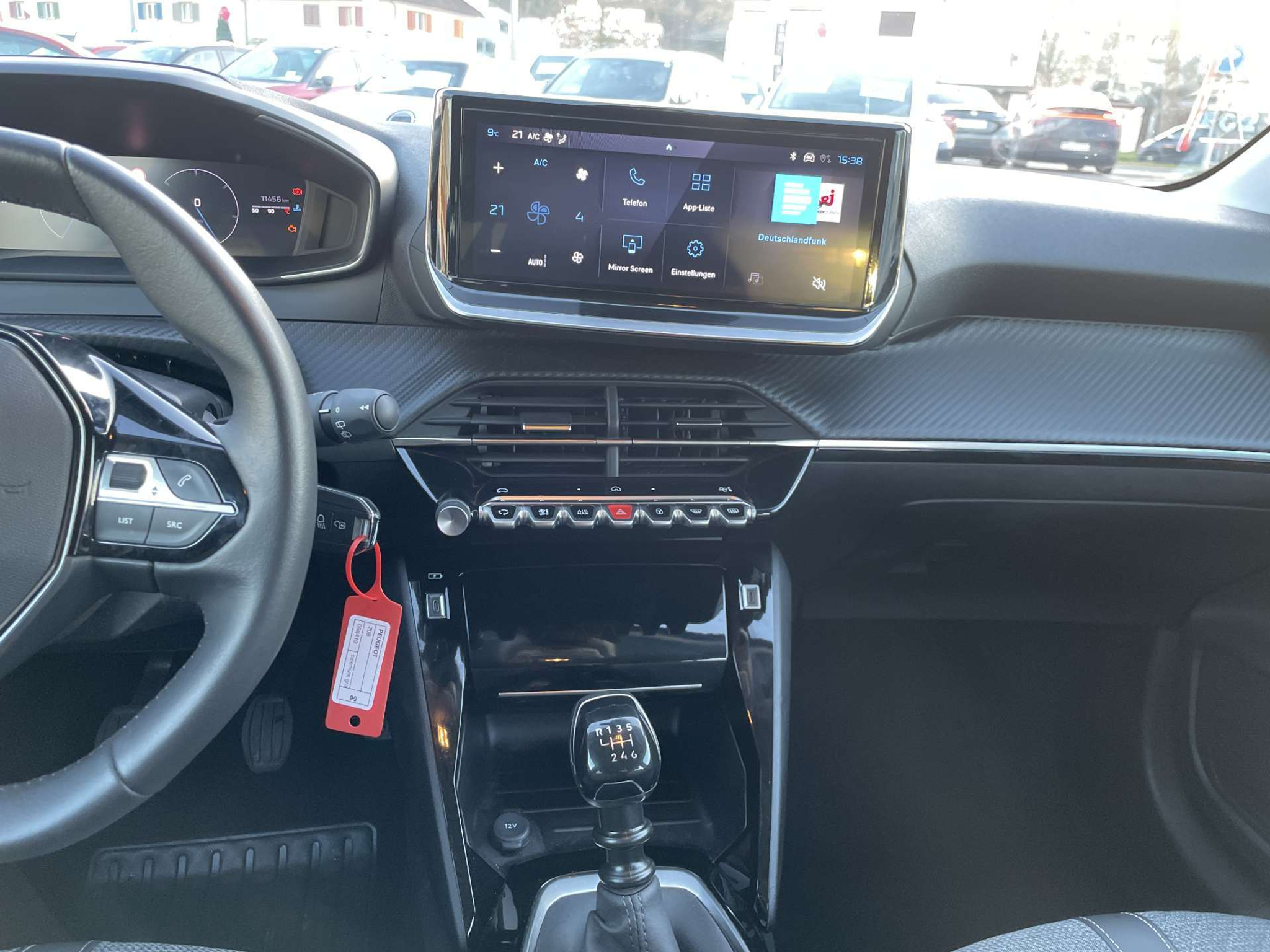 listing desktop thumbnail image 9