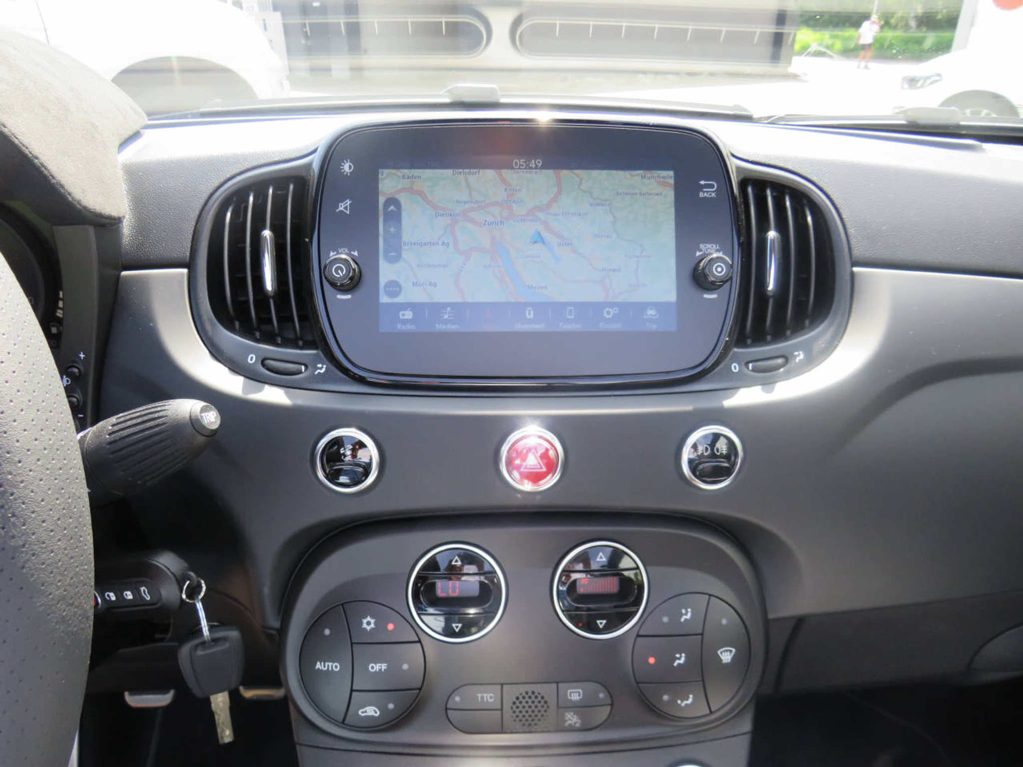 listing desktop thumbnail image 15