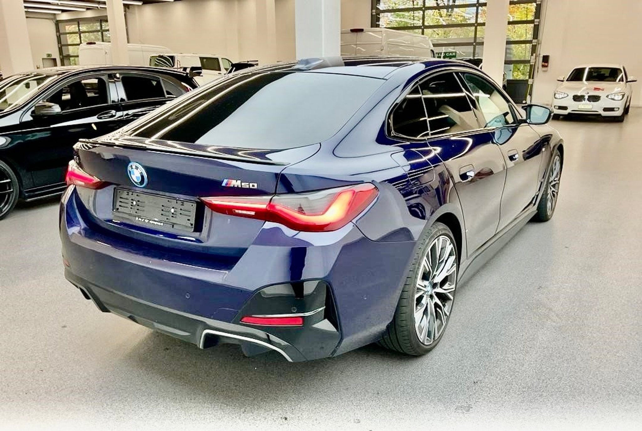 listing desktop thumbnail image 2