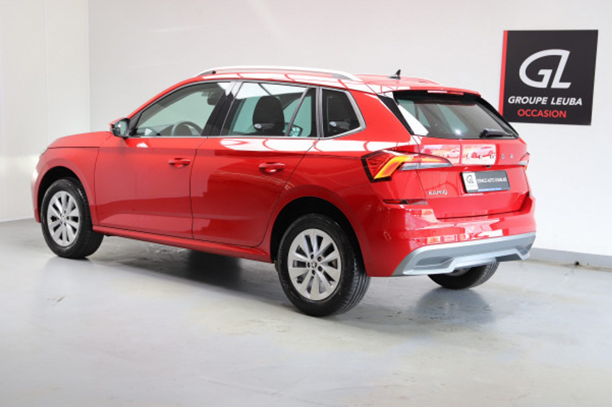 listing desktop thumbnail image 2