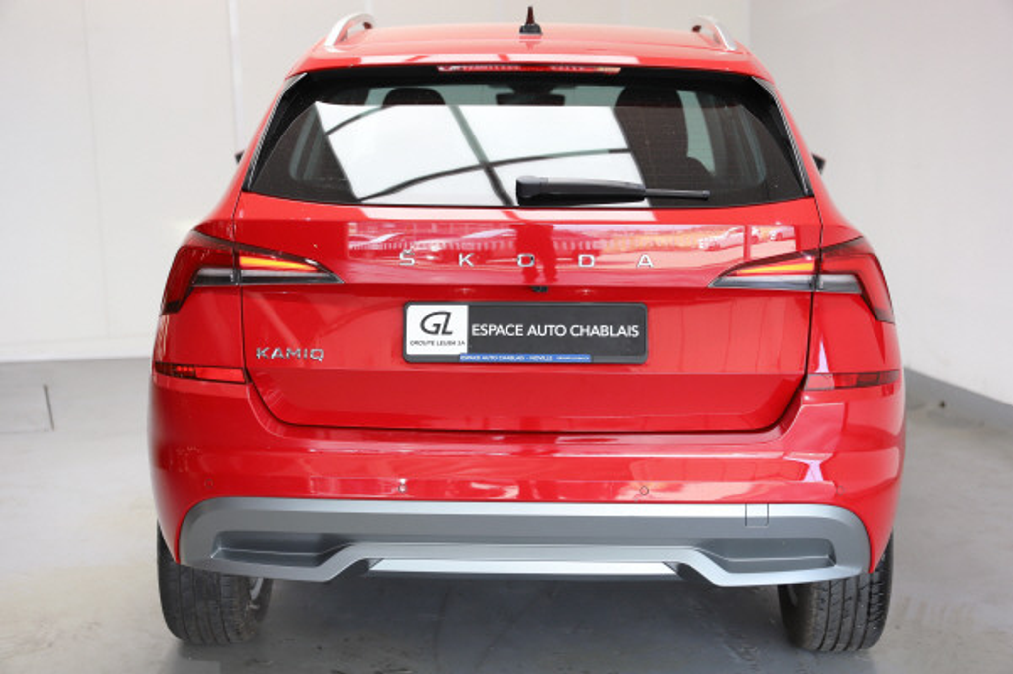 listing desktop thumbnail image 5