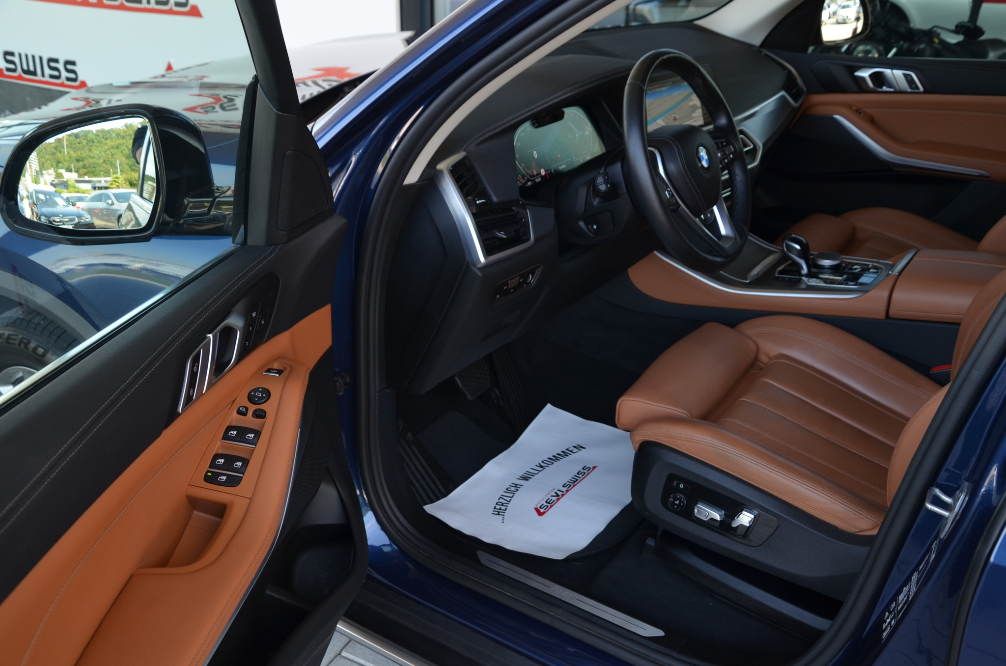 listing desktop thumbnail image 12