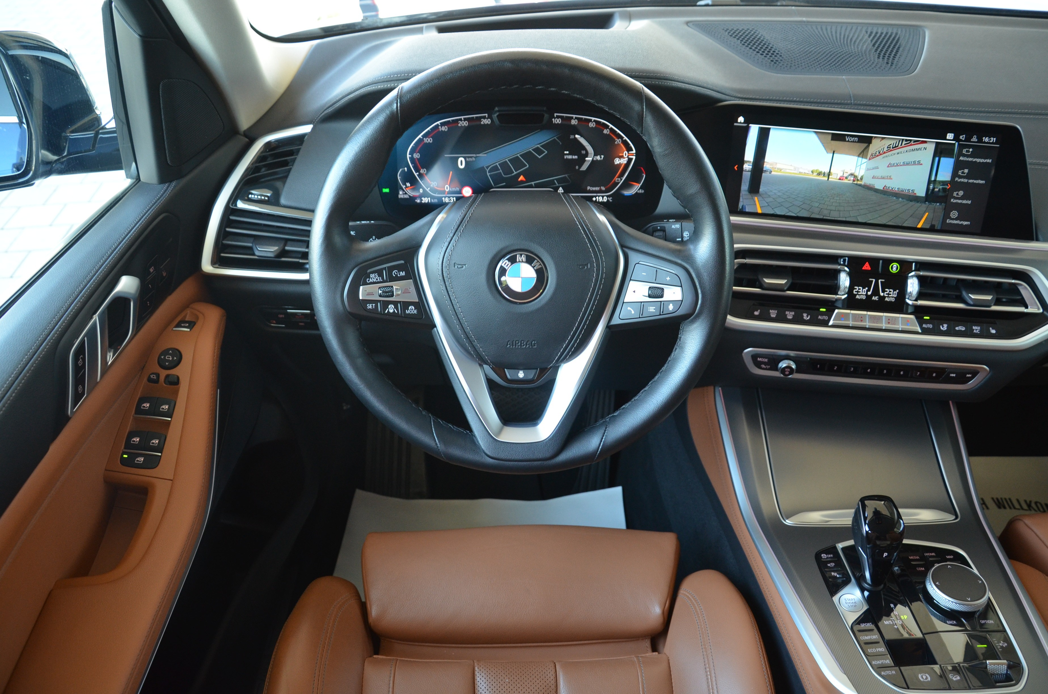 listing desktop thumbnail image 14