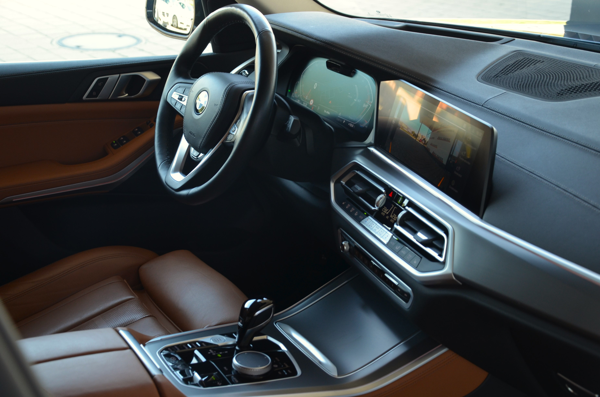 listing desktop thumbnail image 16