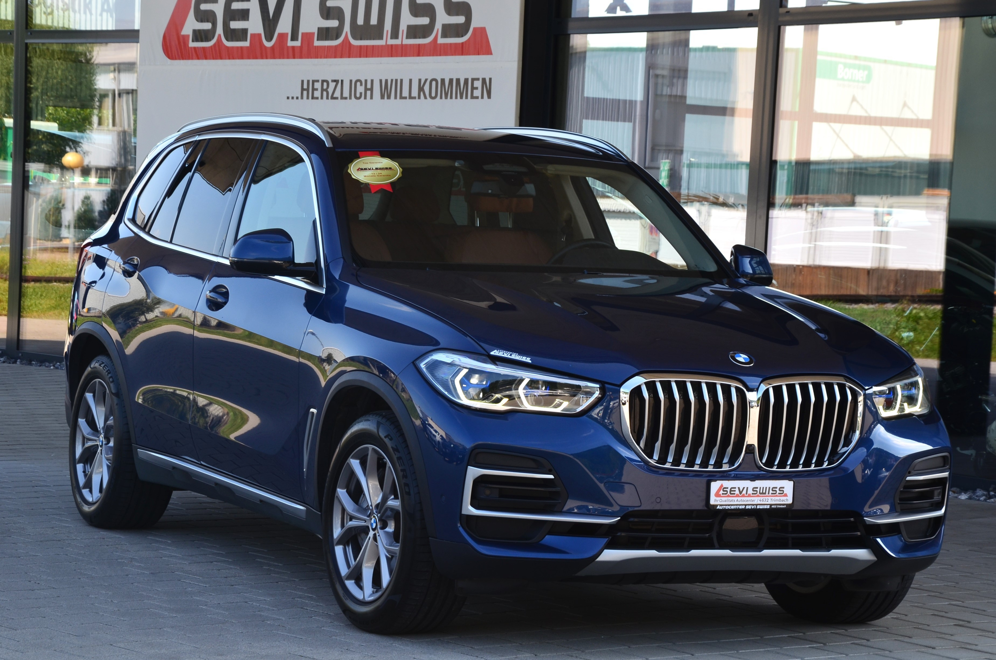 listing desktop thumbnail image 0