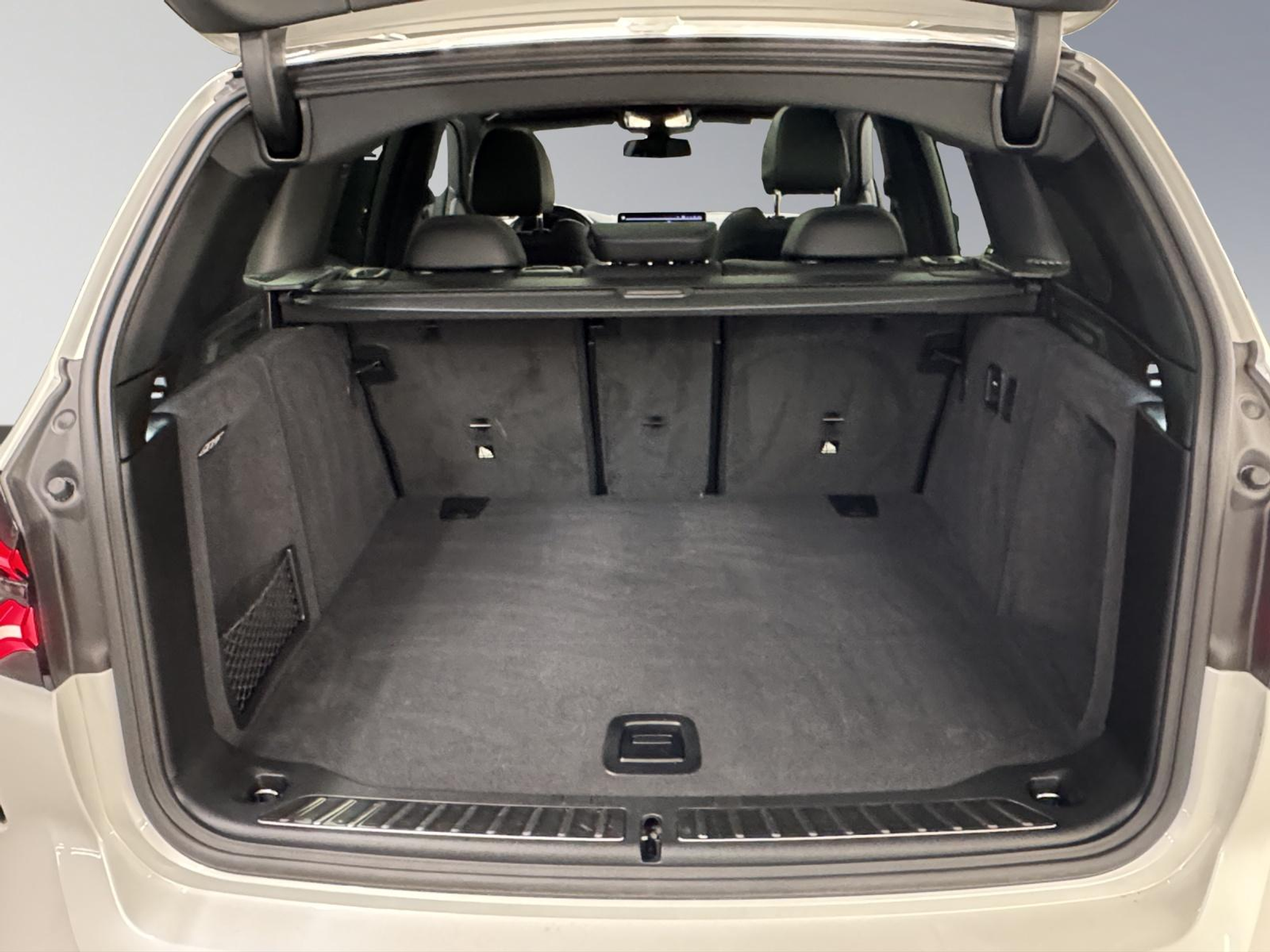 listing desktop thumbnail image 9