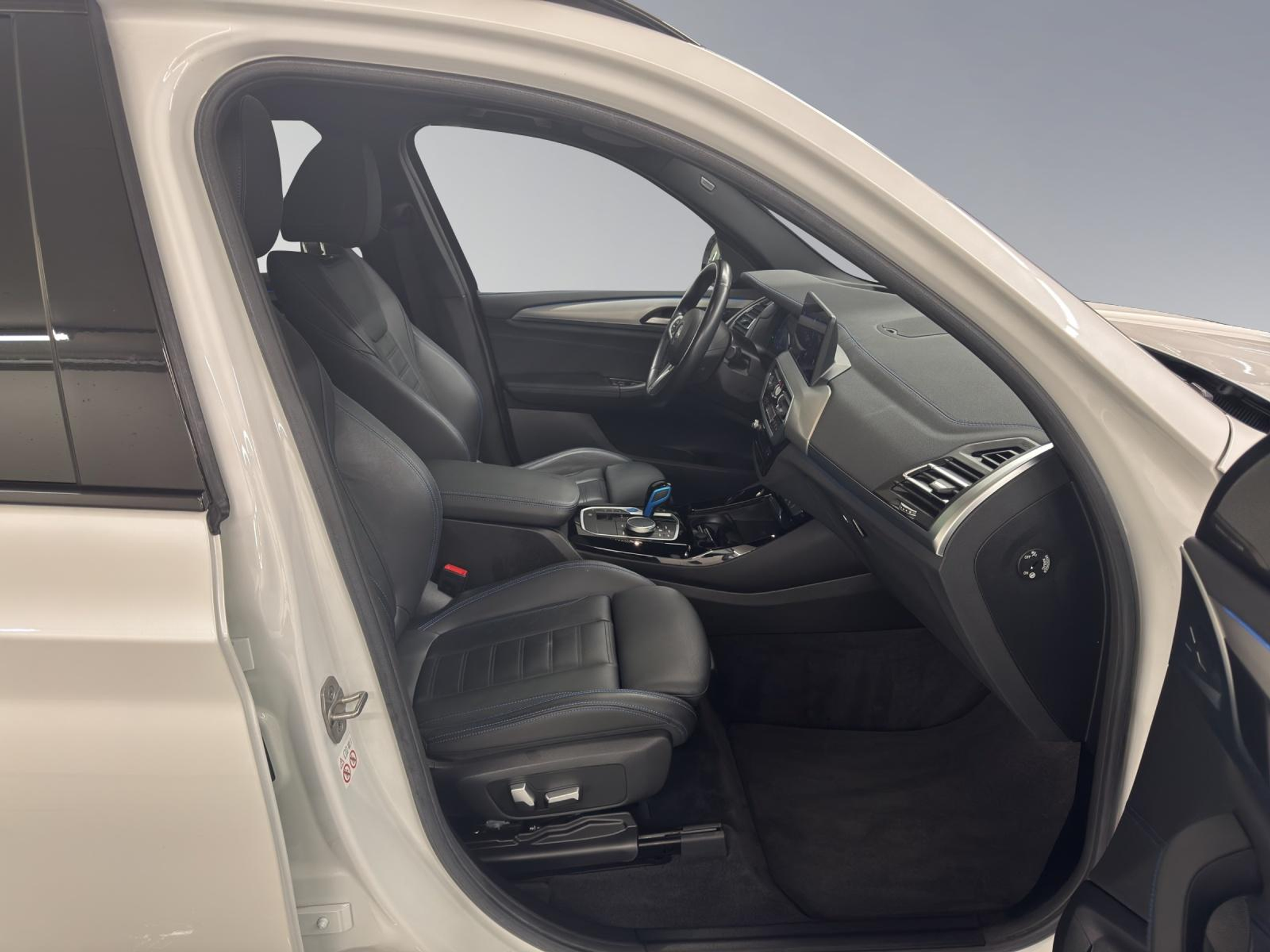 listing desktop thumbnail image 14