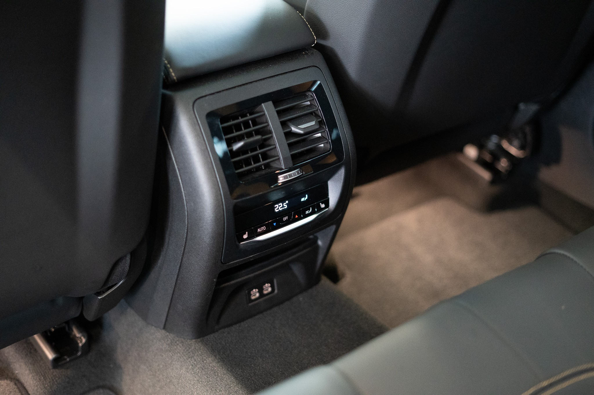 listing desktop thumbnail image 15