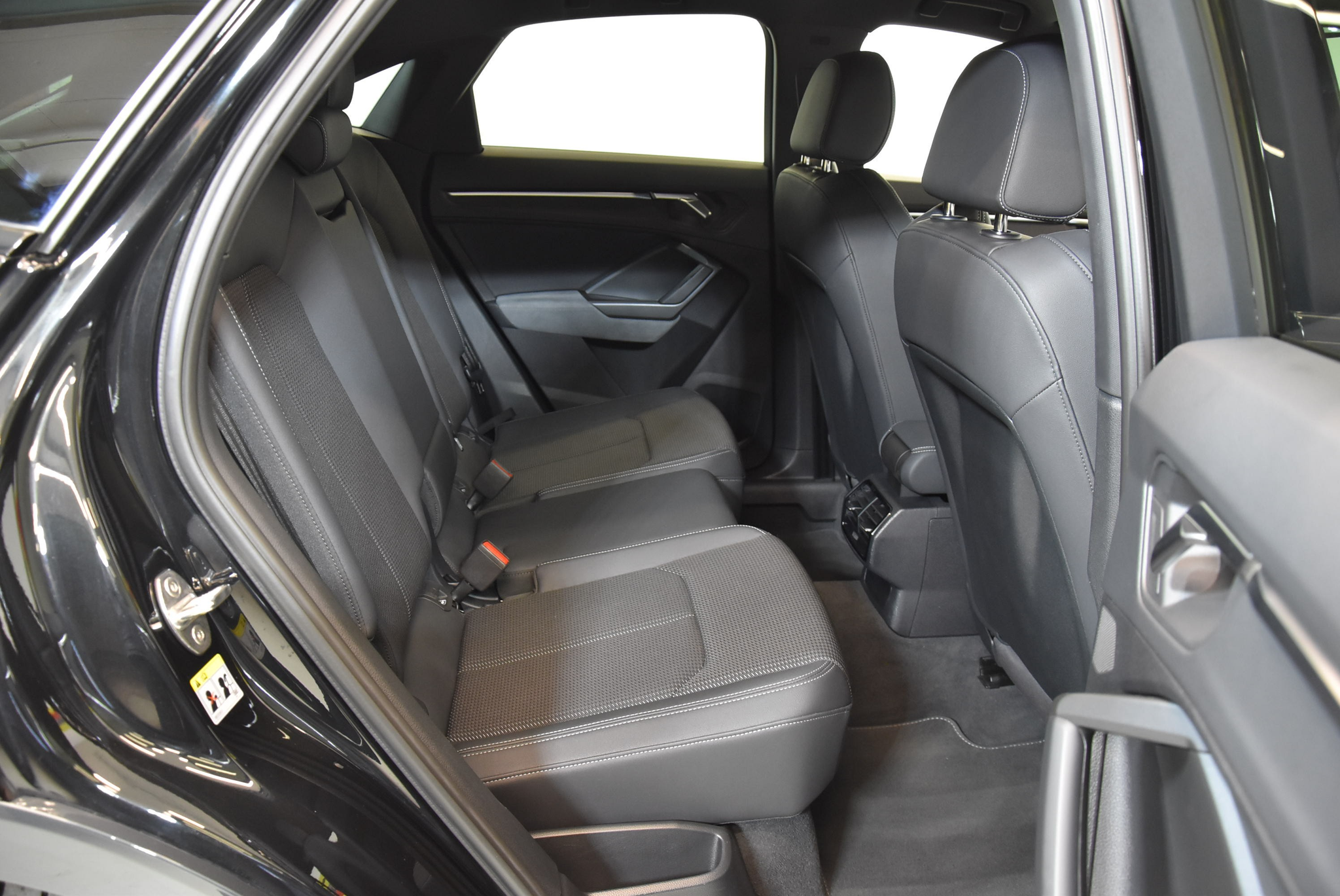 listing desktop thumbnail image 5