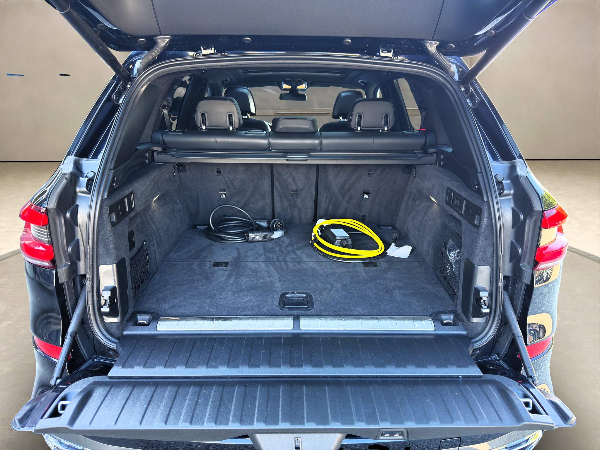 listing desktop thumbnail image 15