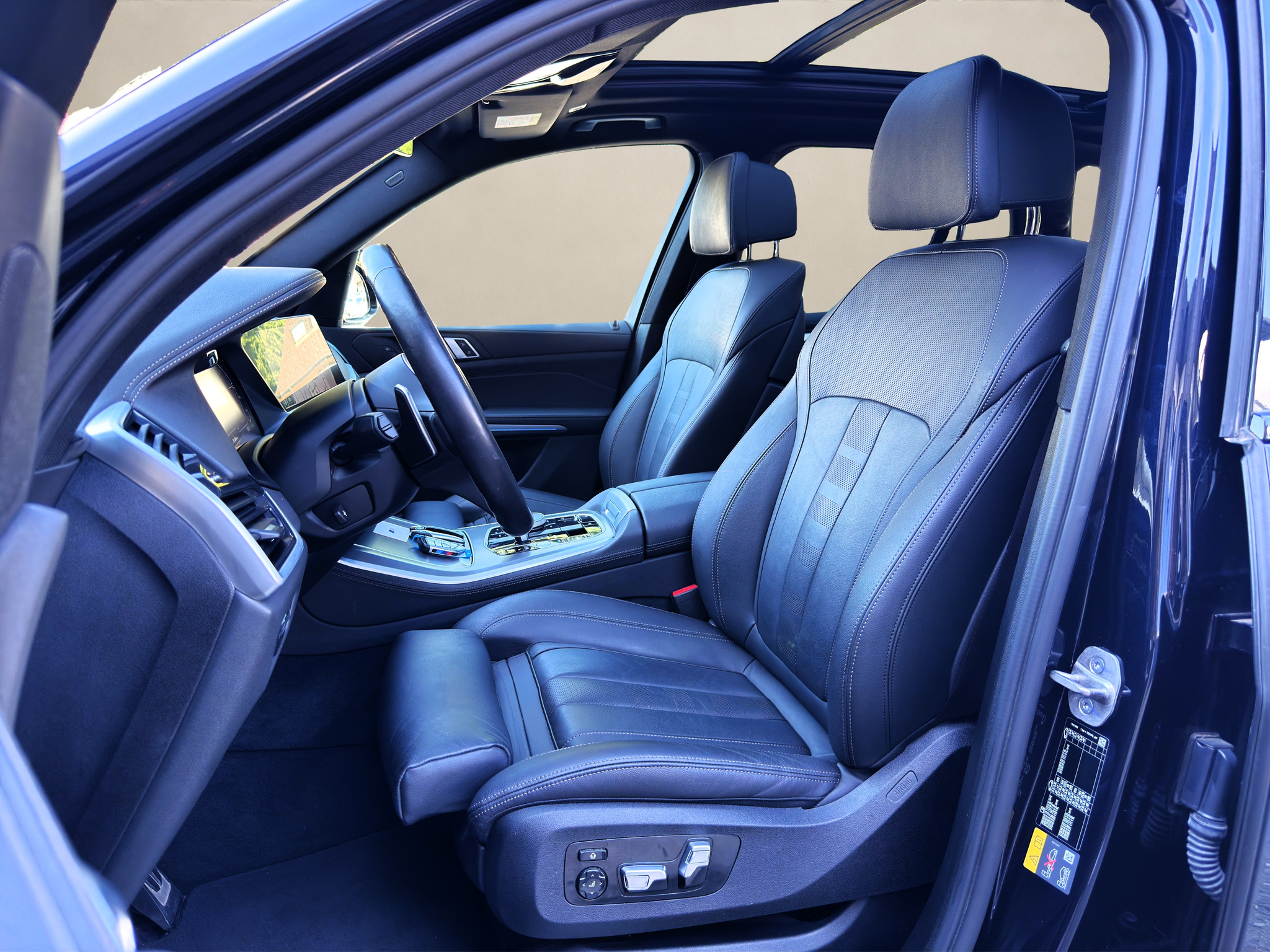 listing desktop thumbnail image 8