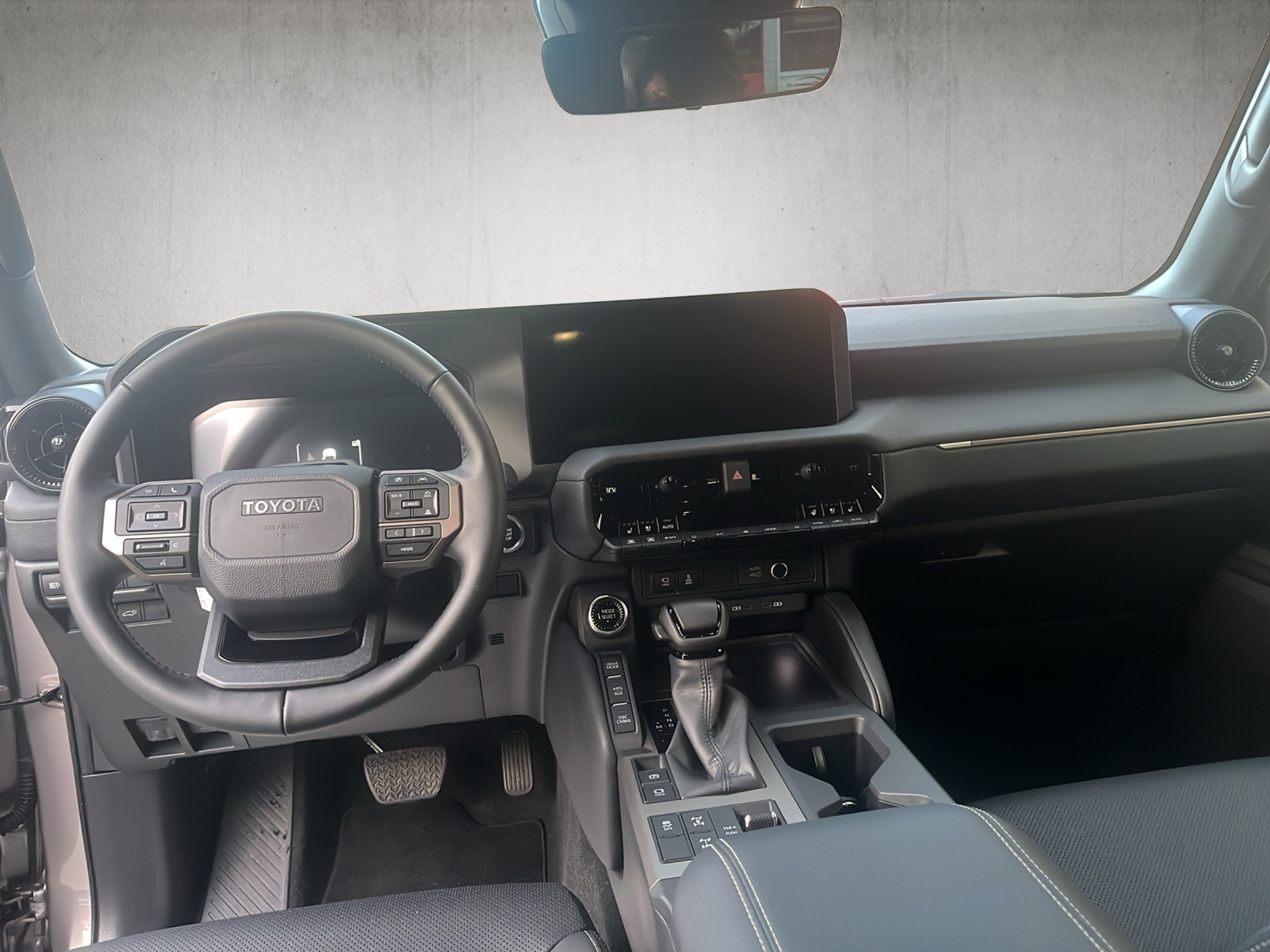 listing desktop thumbnail image 4