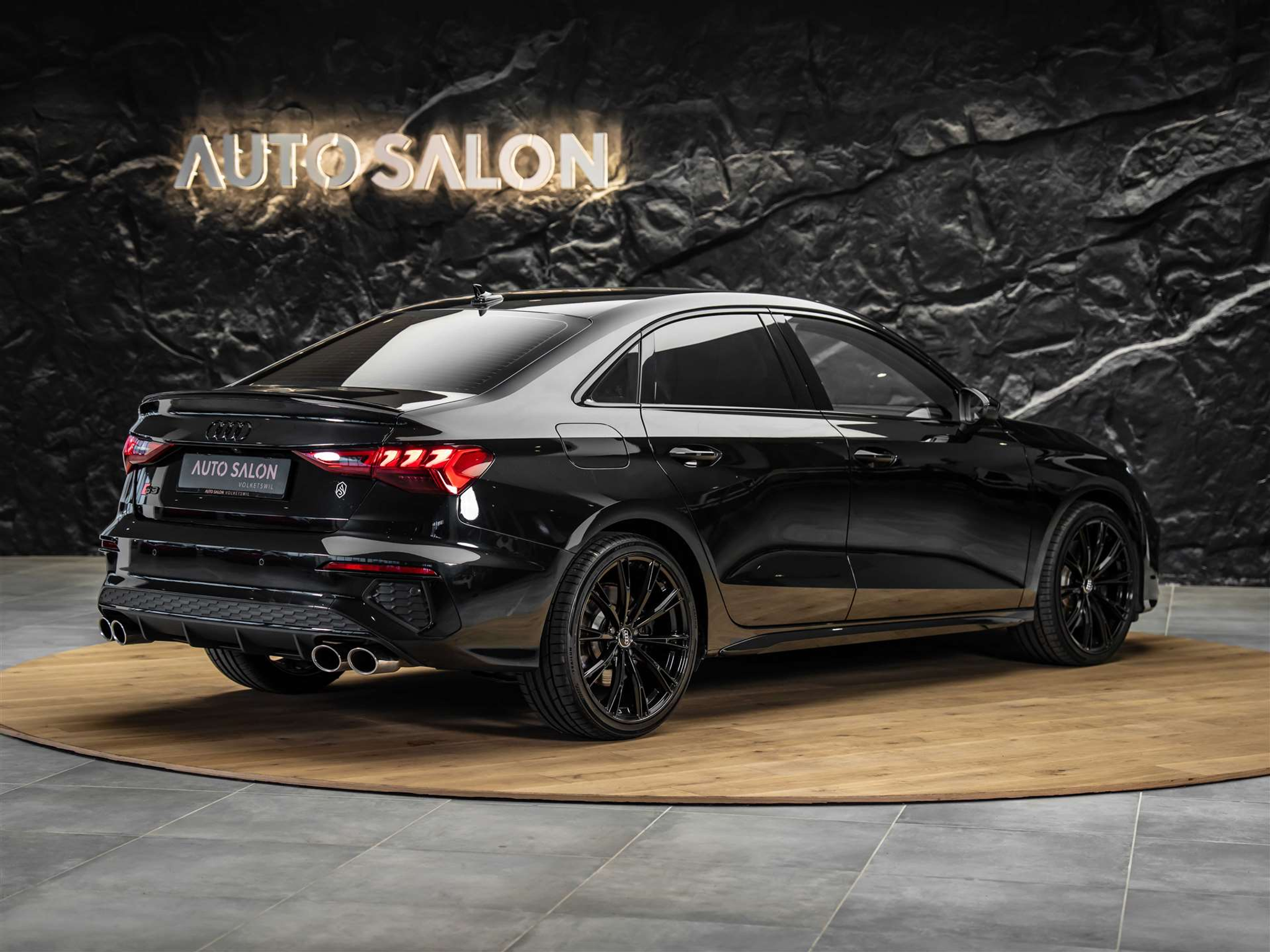 listing desktop thumbnail image 4