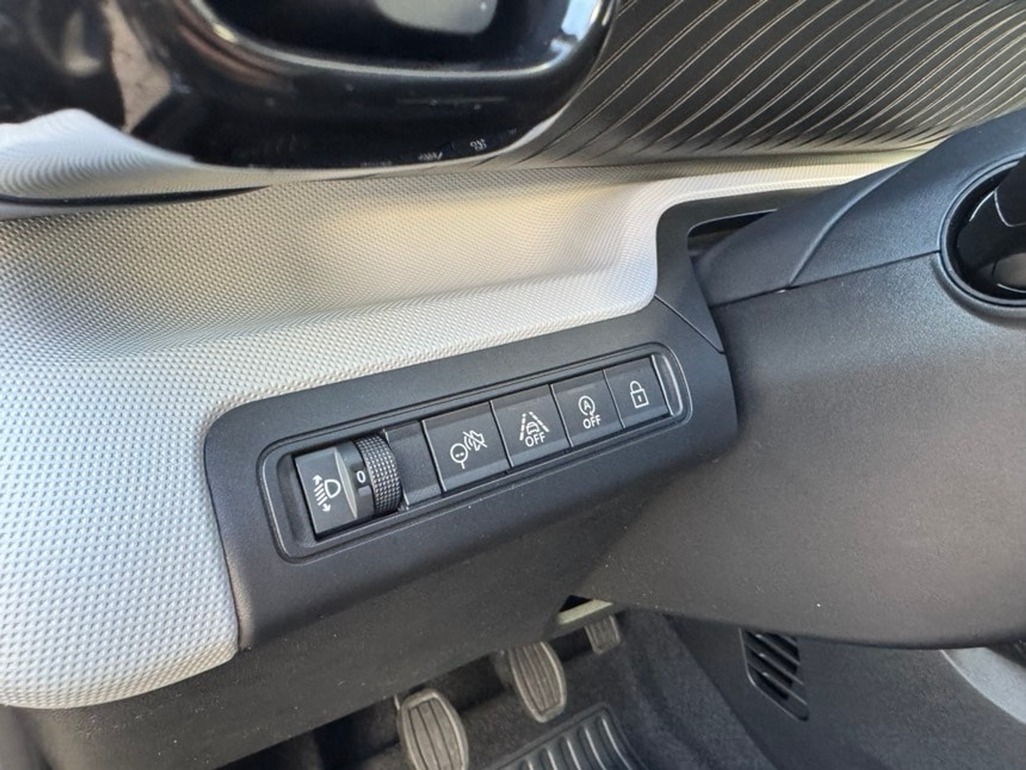 listing desktop thumbnail image 15