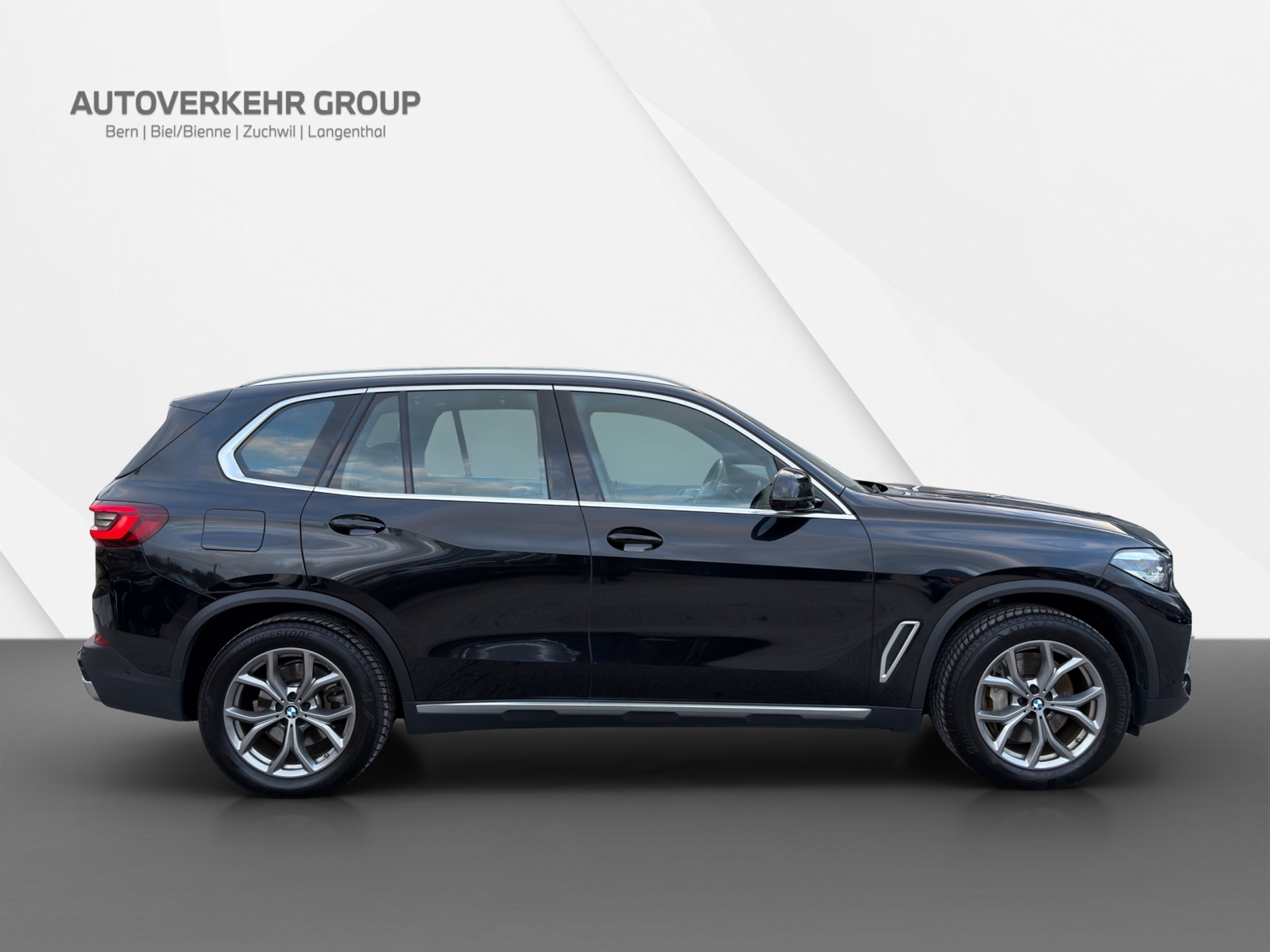 listing desktop thumbnail image 6