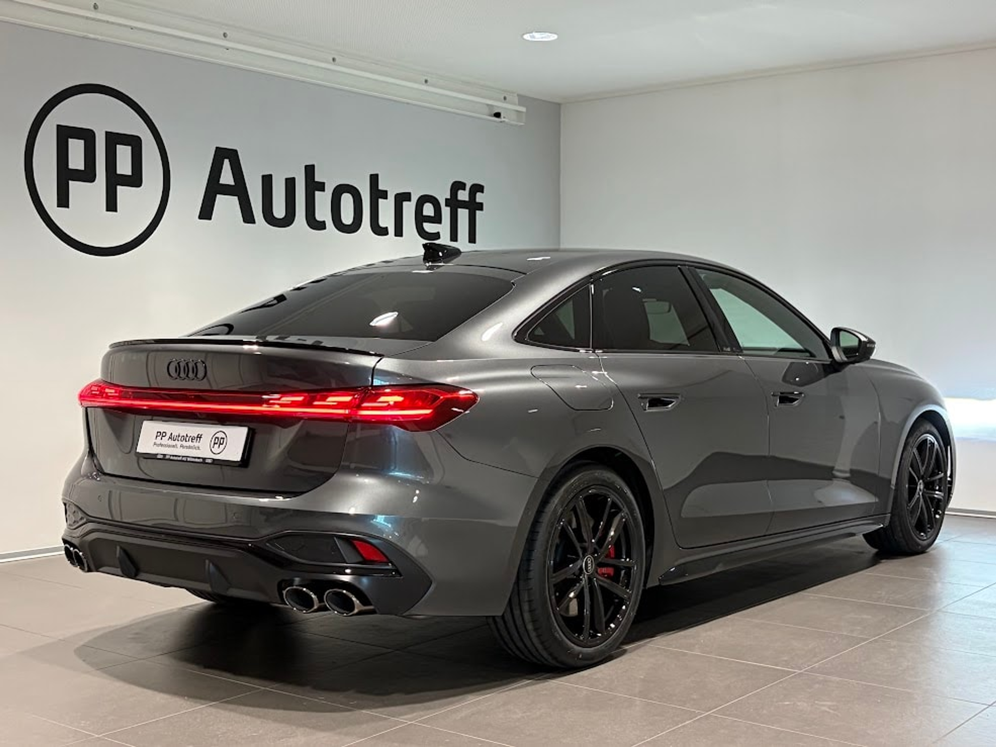 listing desktop thumbnail image 13