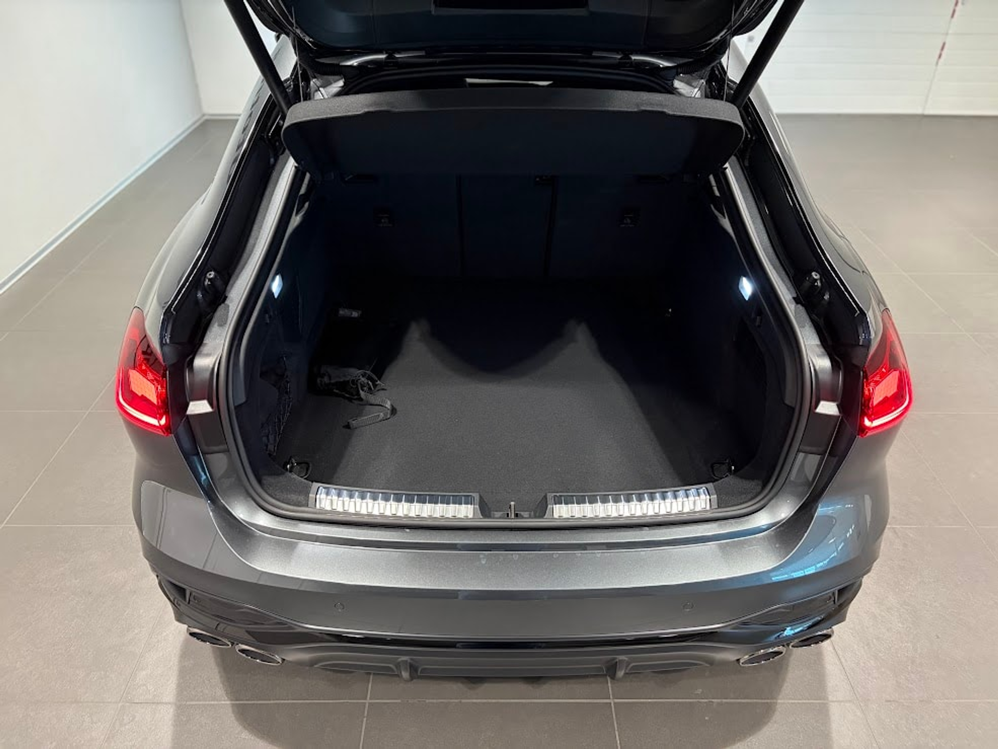 listing desktop thumbnail image 12