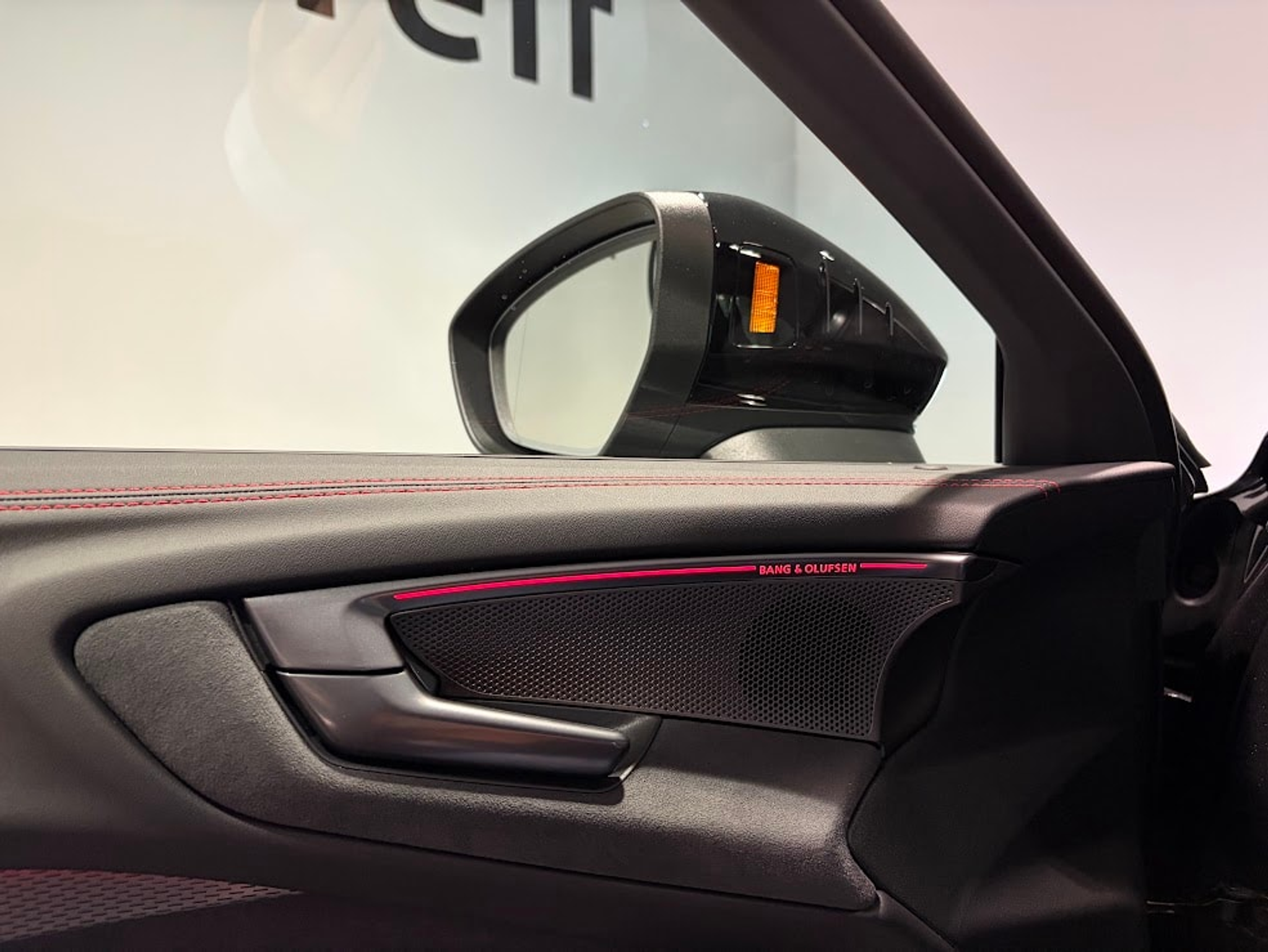 listing desktop thumbnail image 7