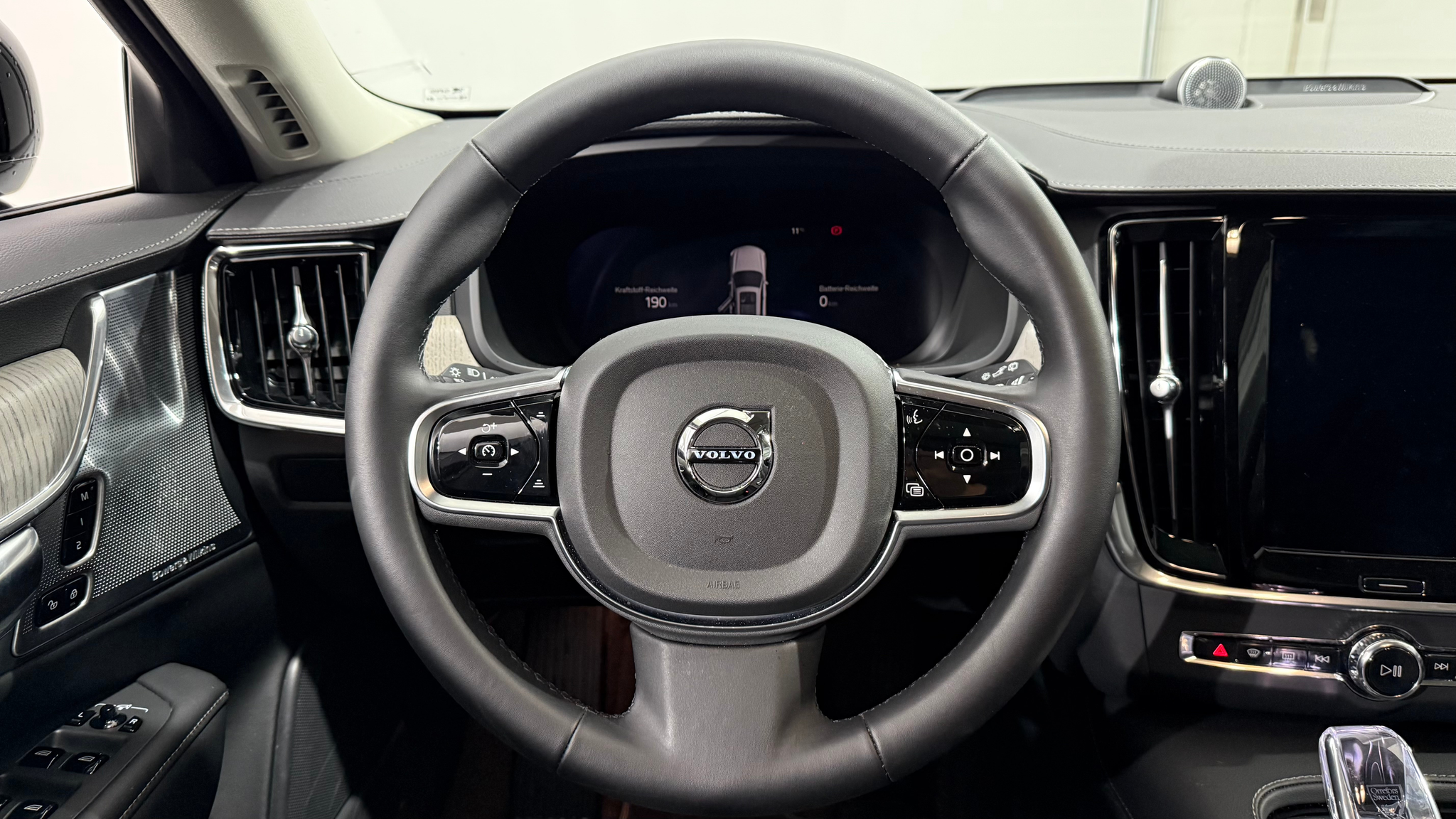 listing desktop thumbnail image 14