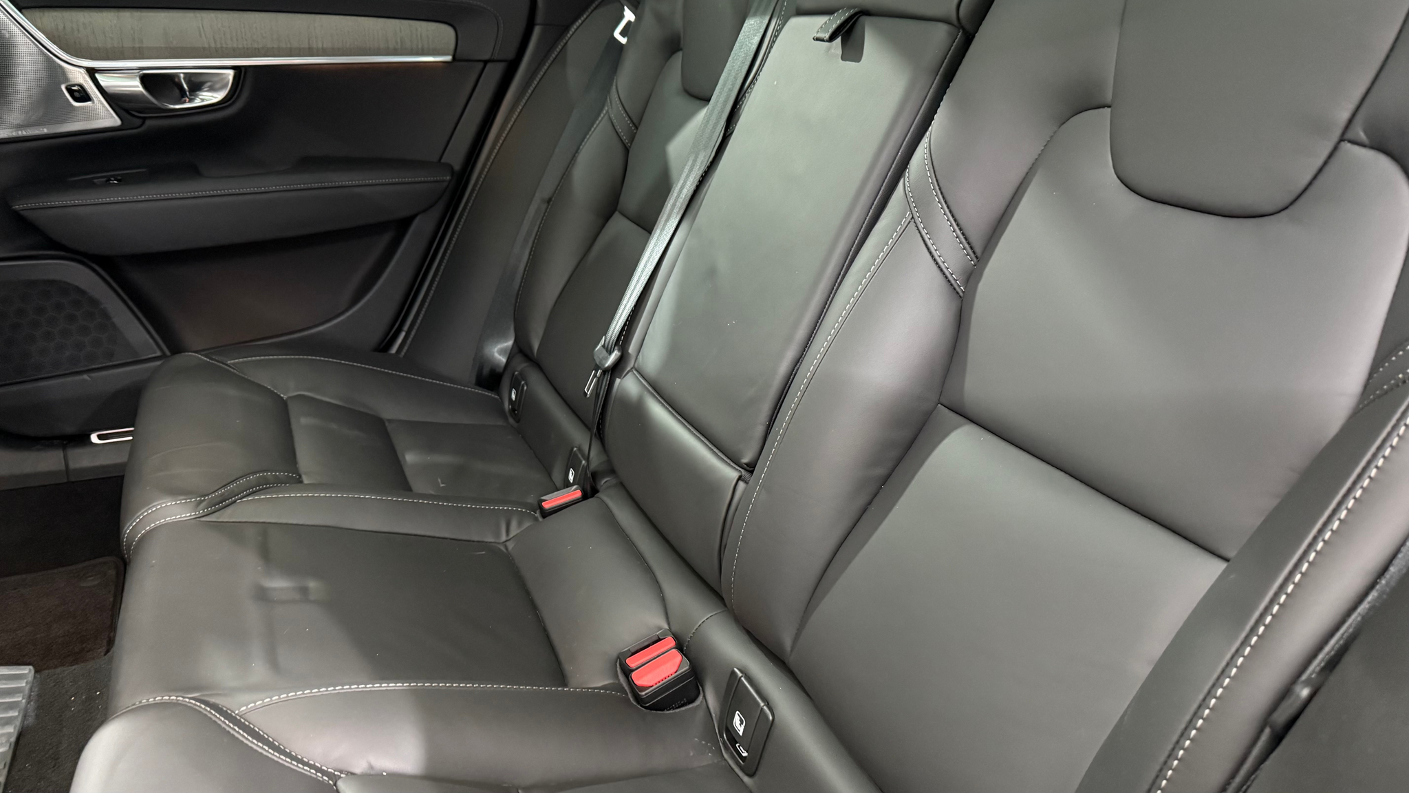 listing desktop thumbnail image 5