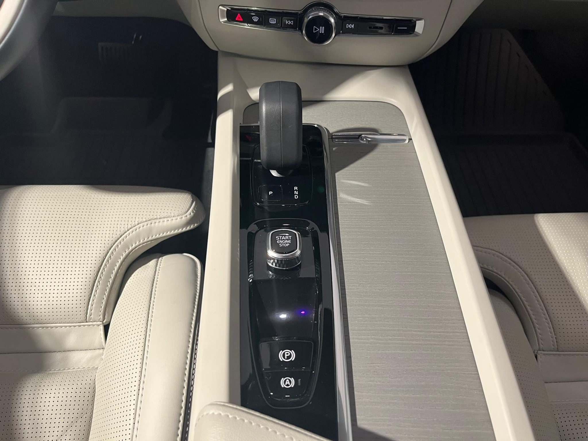 listing desktop thumbnail image 11